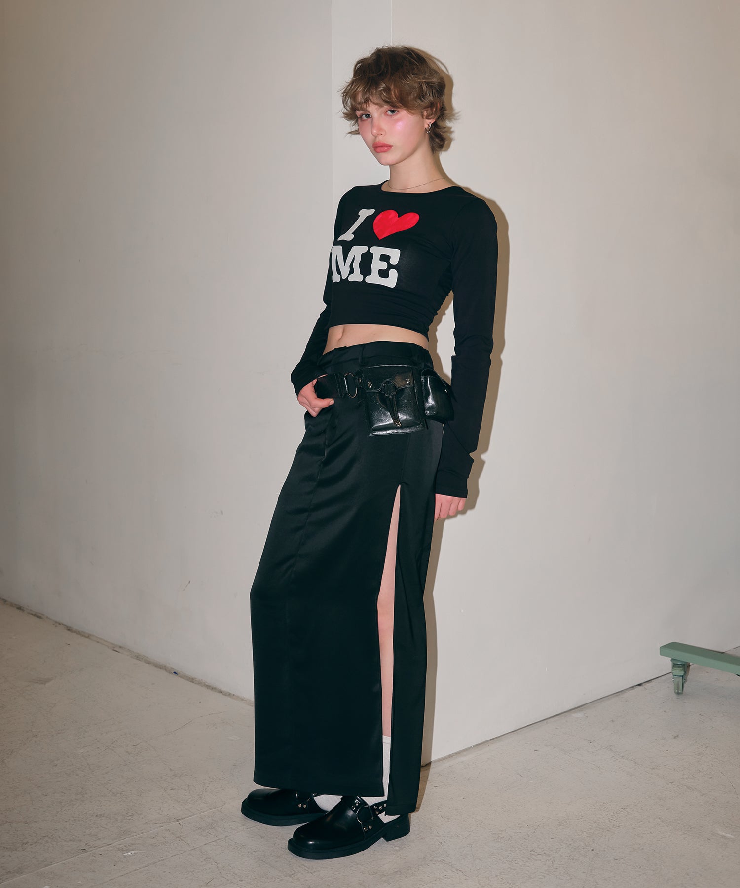 MODEL:170cm/COLOR:BLACK/SIZE:F