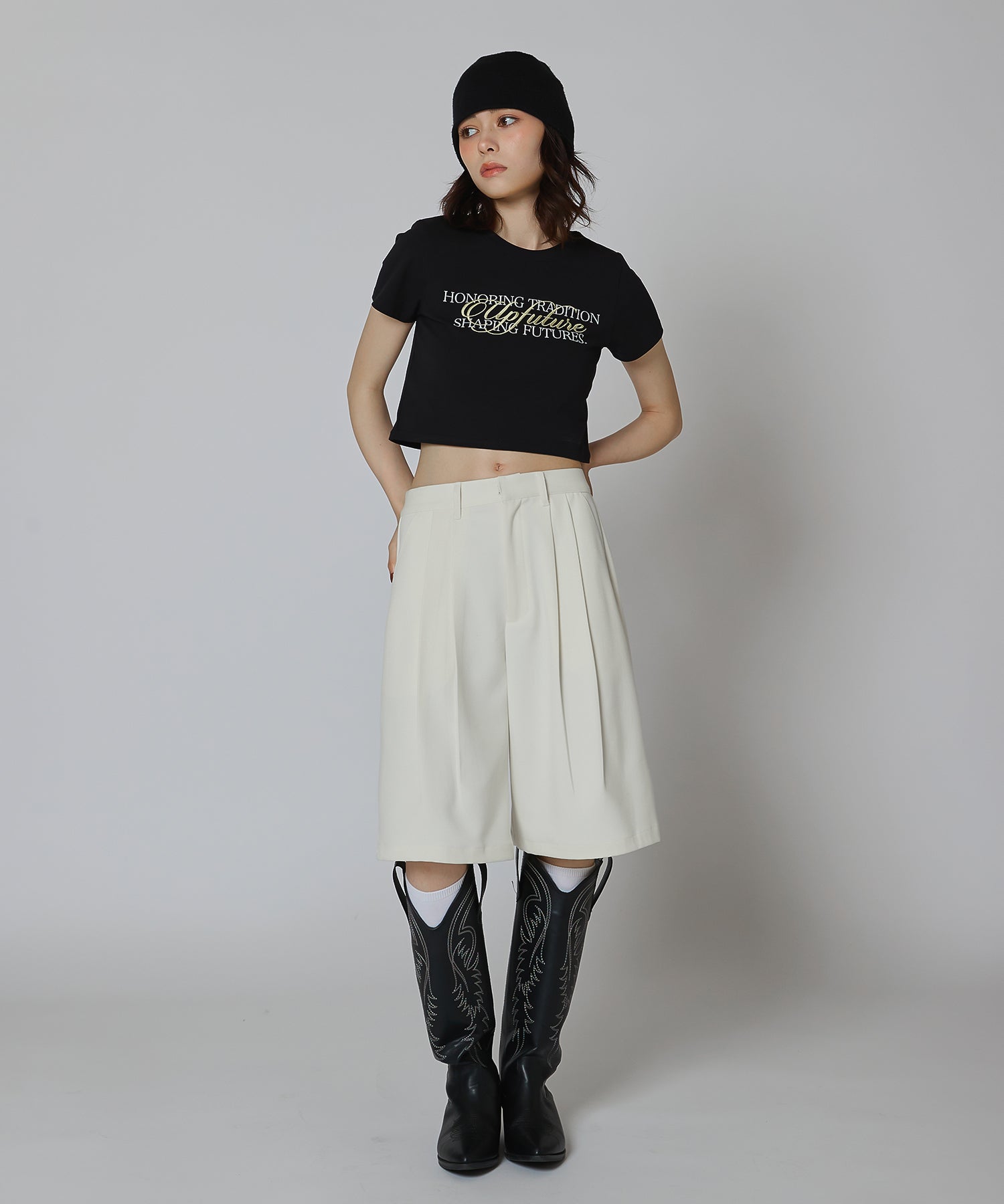 MODEL:163cm/COLOR:WHITE/SIZE:F