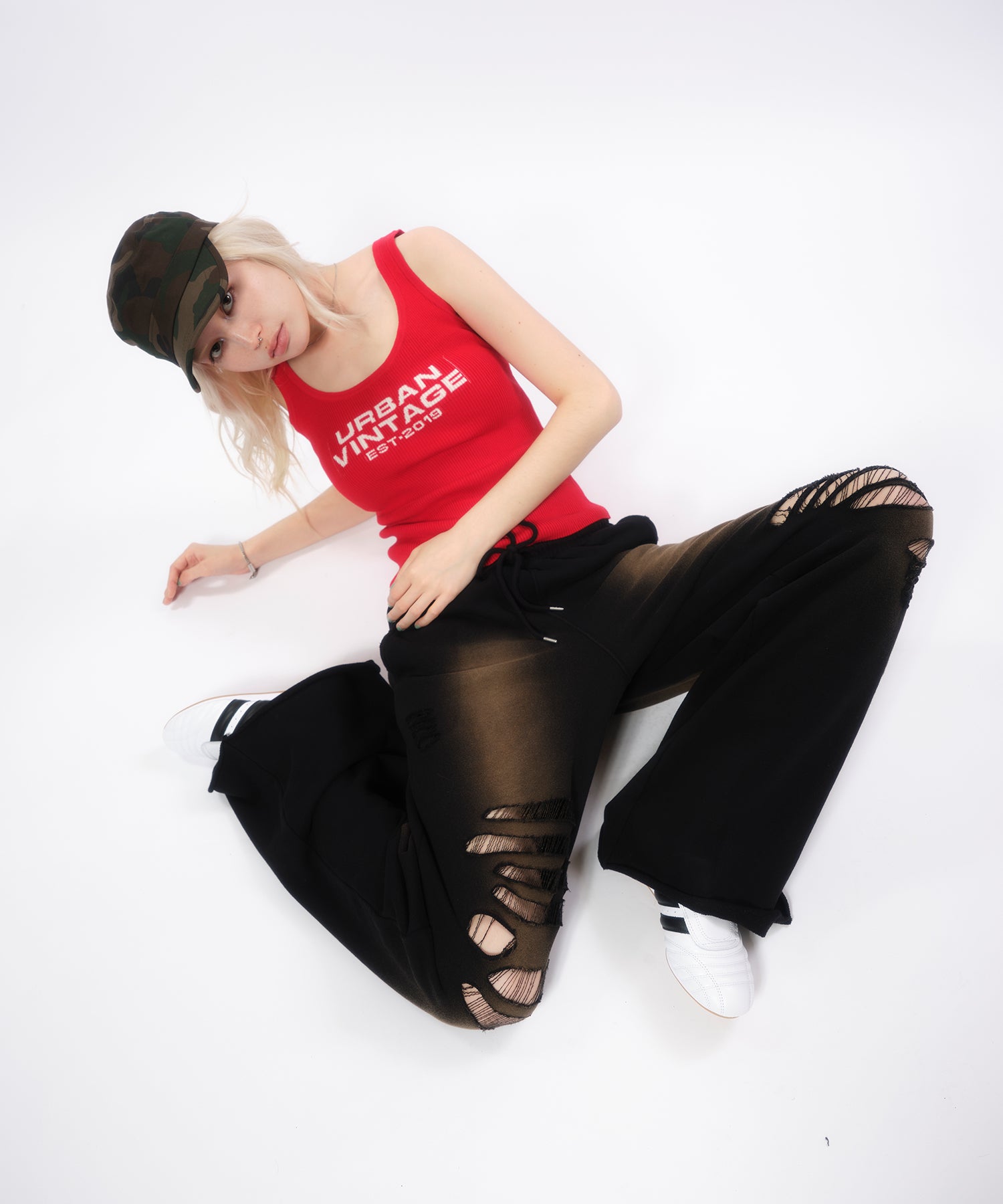 MODEL:170cm/COLOR:BLACK/SIZE:F