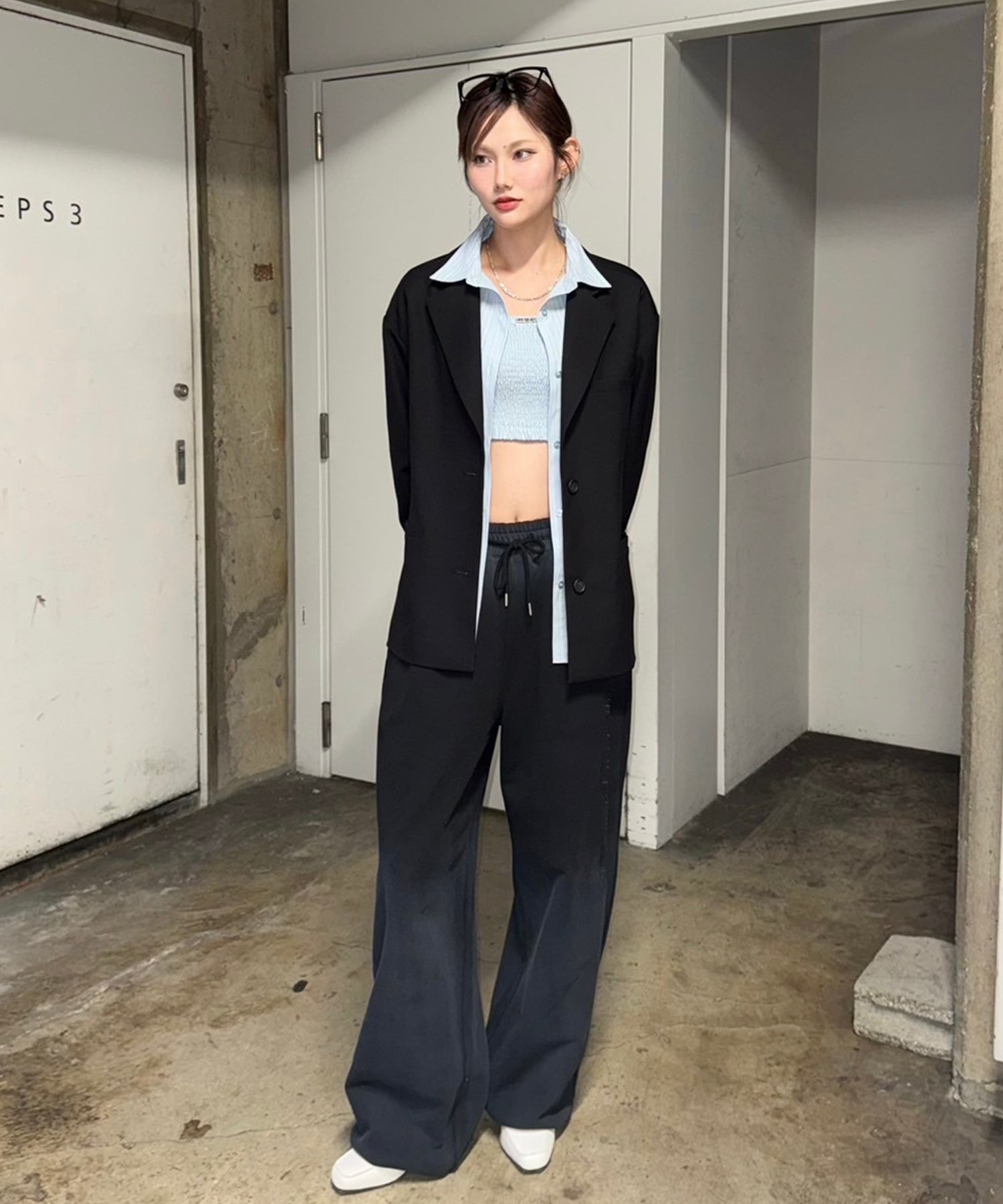 STAFF:167cm/COLOR:BLACK/SIZE:F