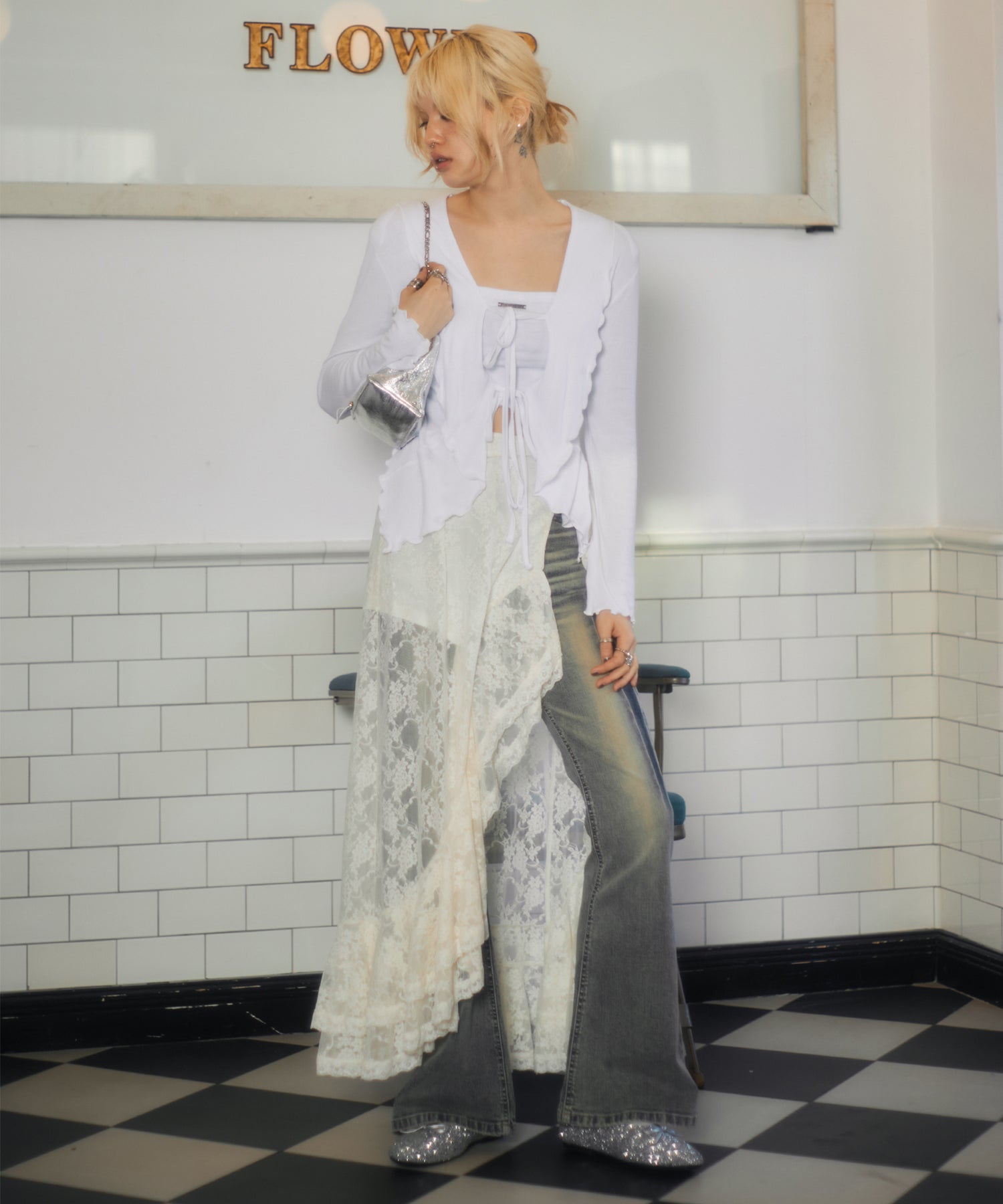MODEL:159cm/COLOR:LIGHT BLUE