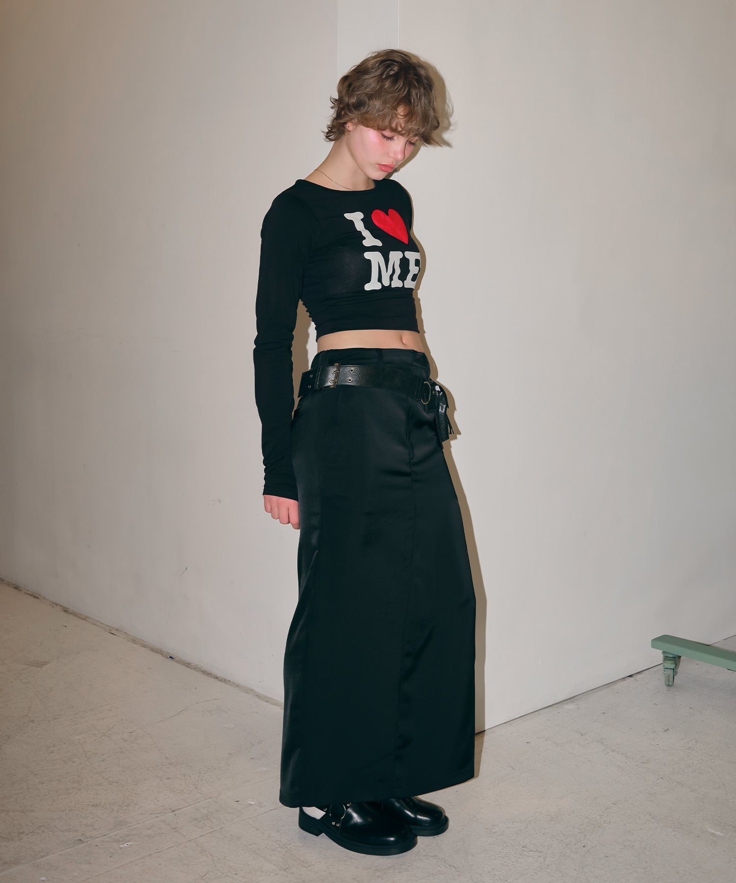 MODEL:170cm/COLOR:BLACK/SIZE:F