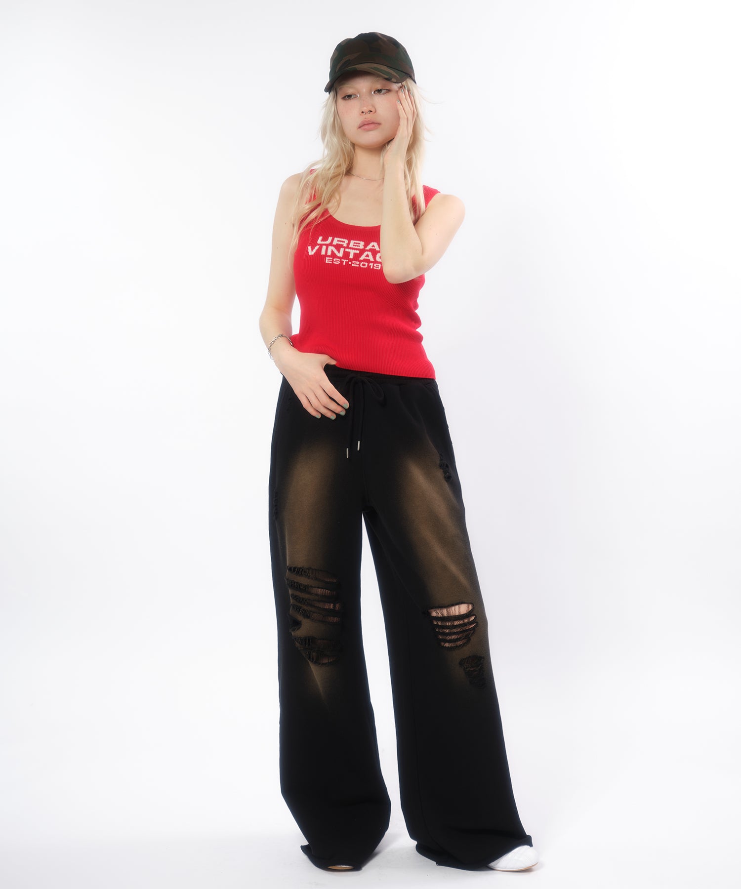 MODEL:170cm/COLOR:BLACK/SIZE:F