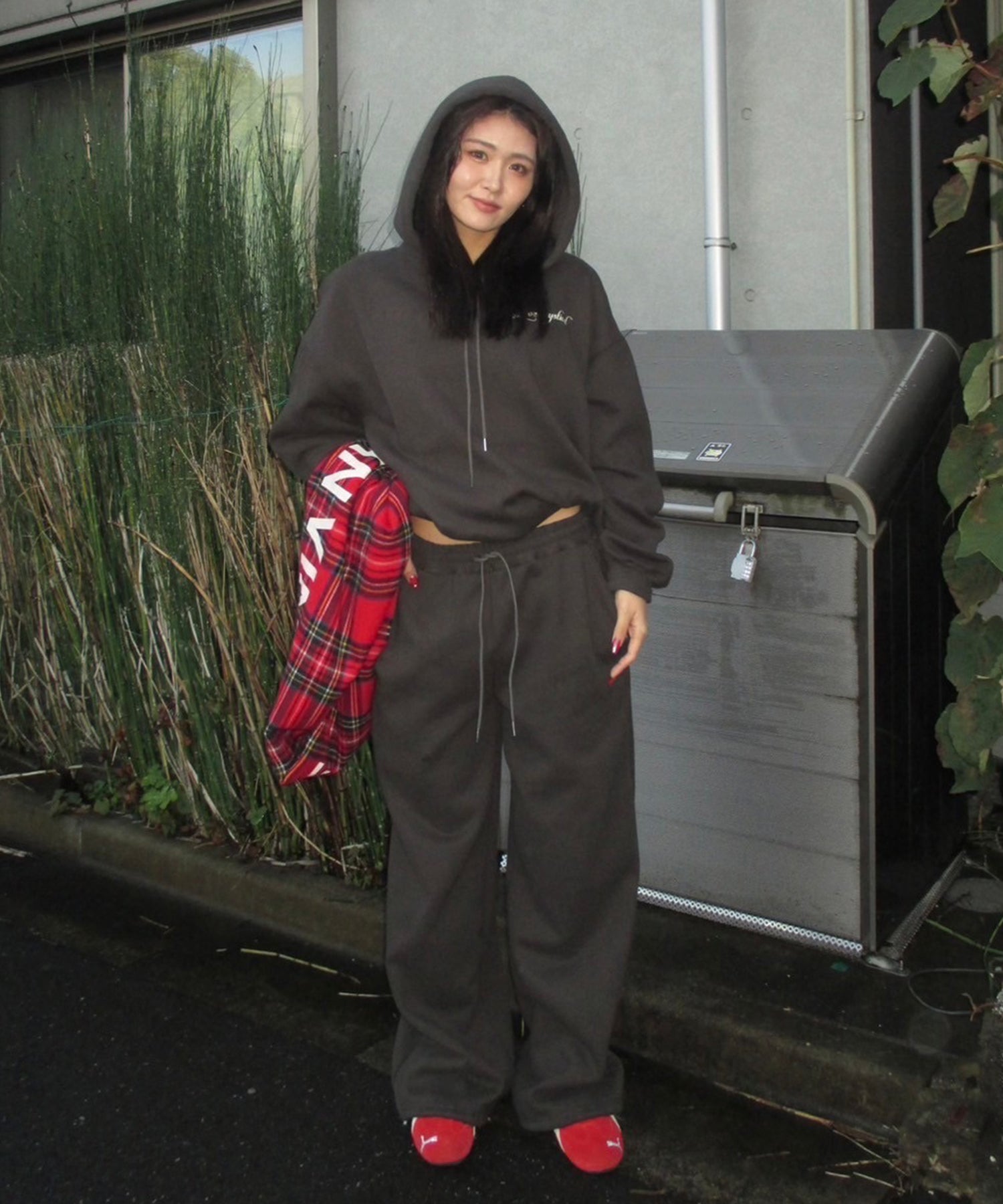 STAFF:164cm/COLOR:DARL GRAY/SIZE:F
