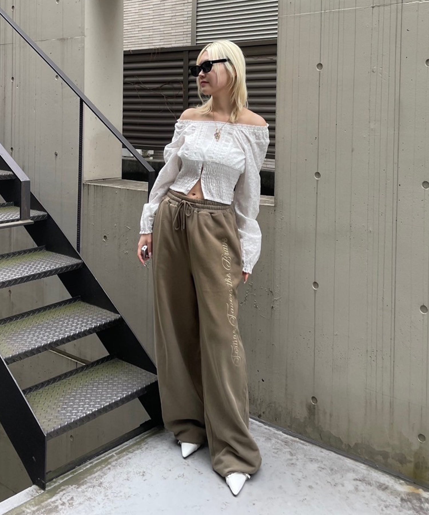 STAFF:162cm/COLOR:BEIGE/SIZE:F