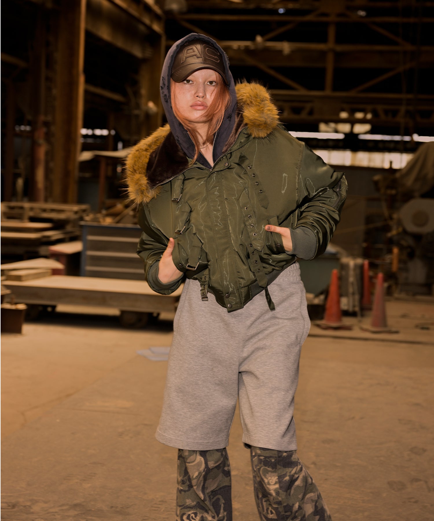 MODEL:170cm/COLOR:KHAKI/SIZE:F