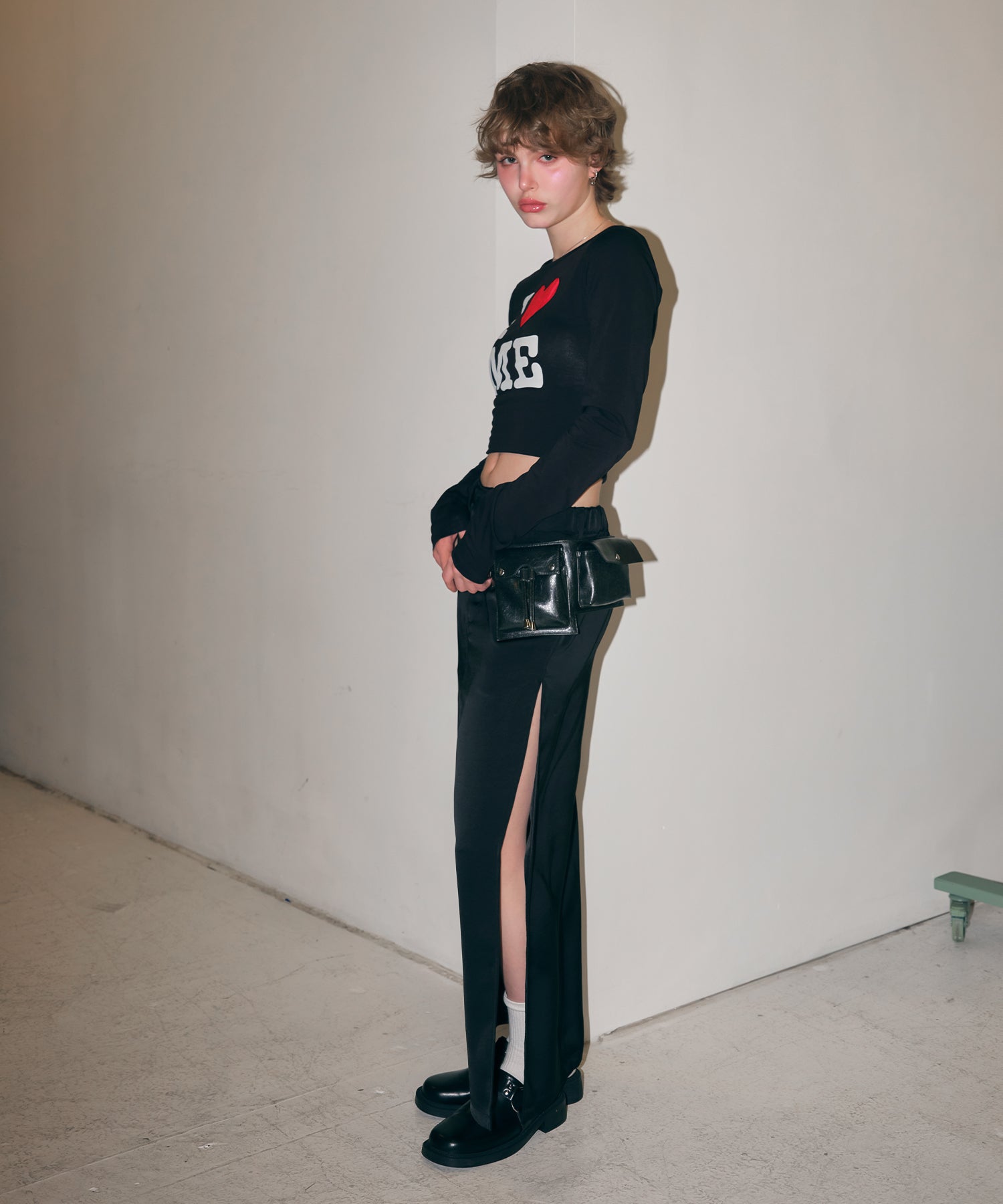 MODEL:170cm/COLOR:BLACK/SIZE:F