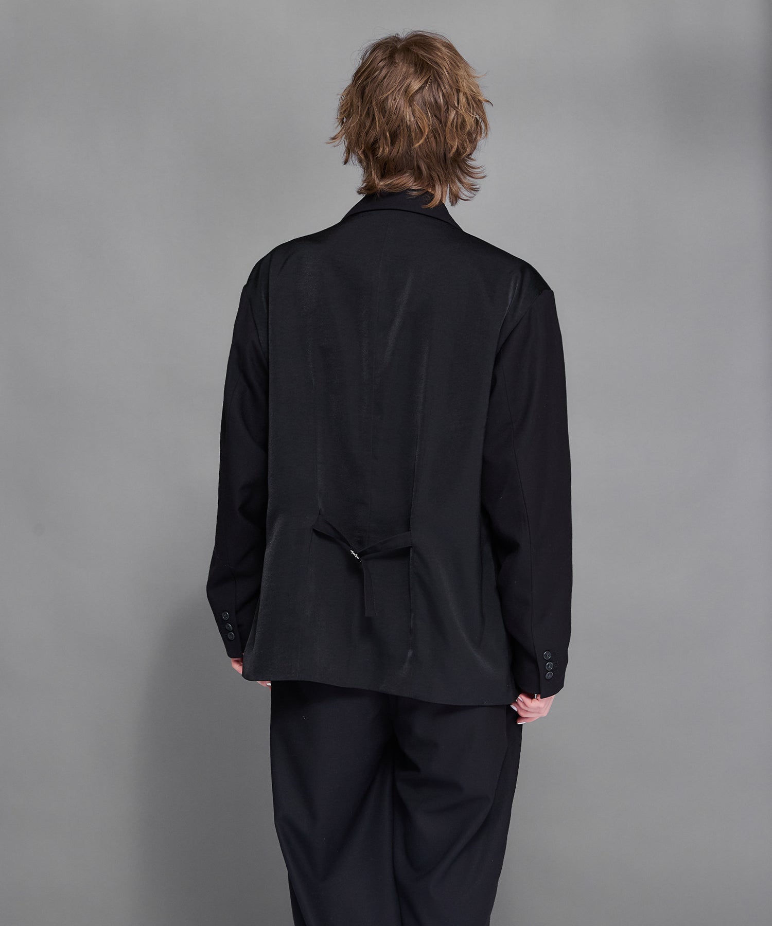 MODEL:170cm/COLOR:BLACK/SIZE:F