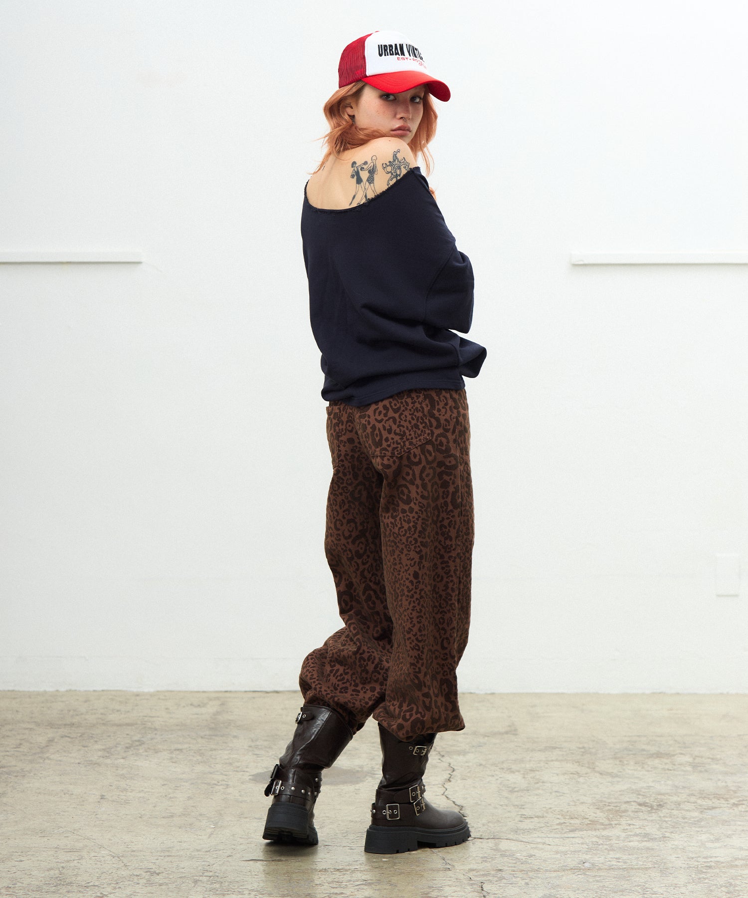MODEL:170cm/COLOR:NAVY/SIZE:F