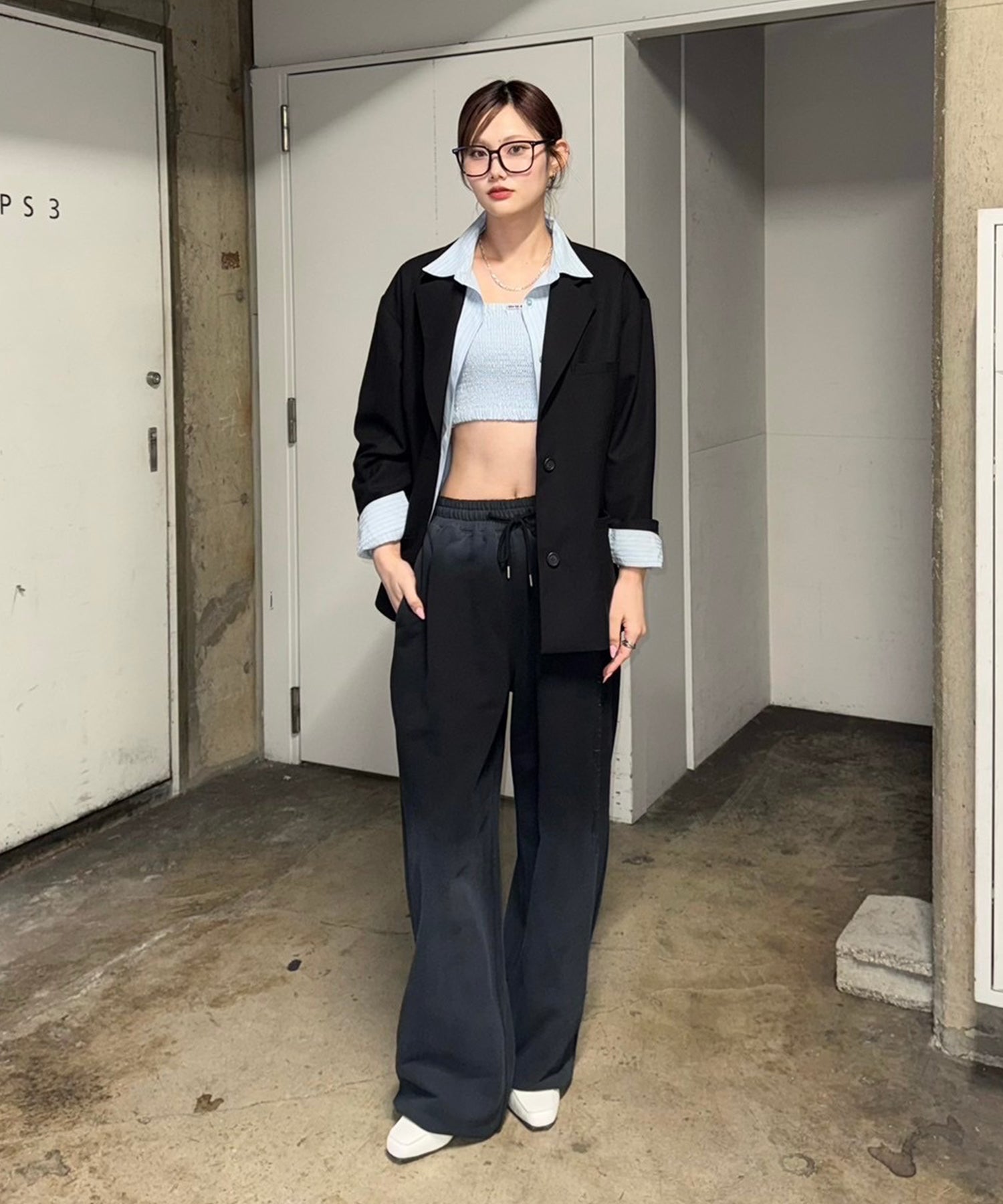 STAFF:167cm/COLOR:BLACK/SIZE:F