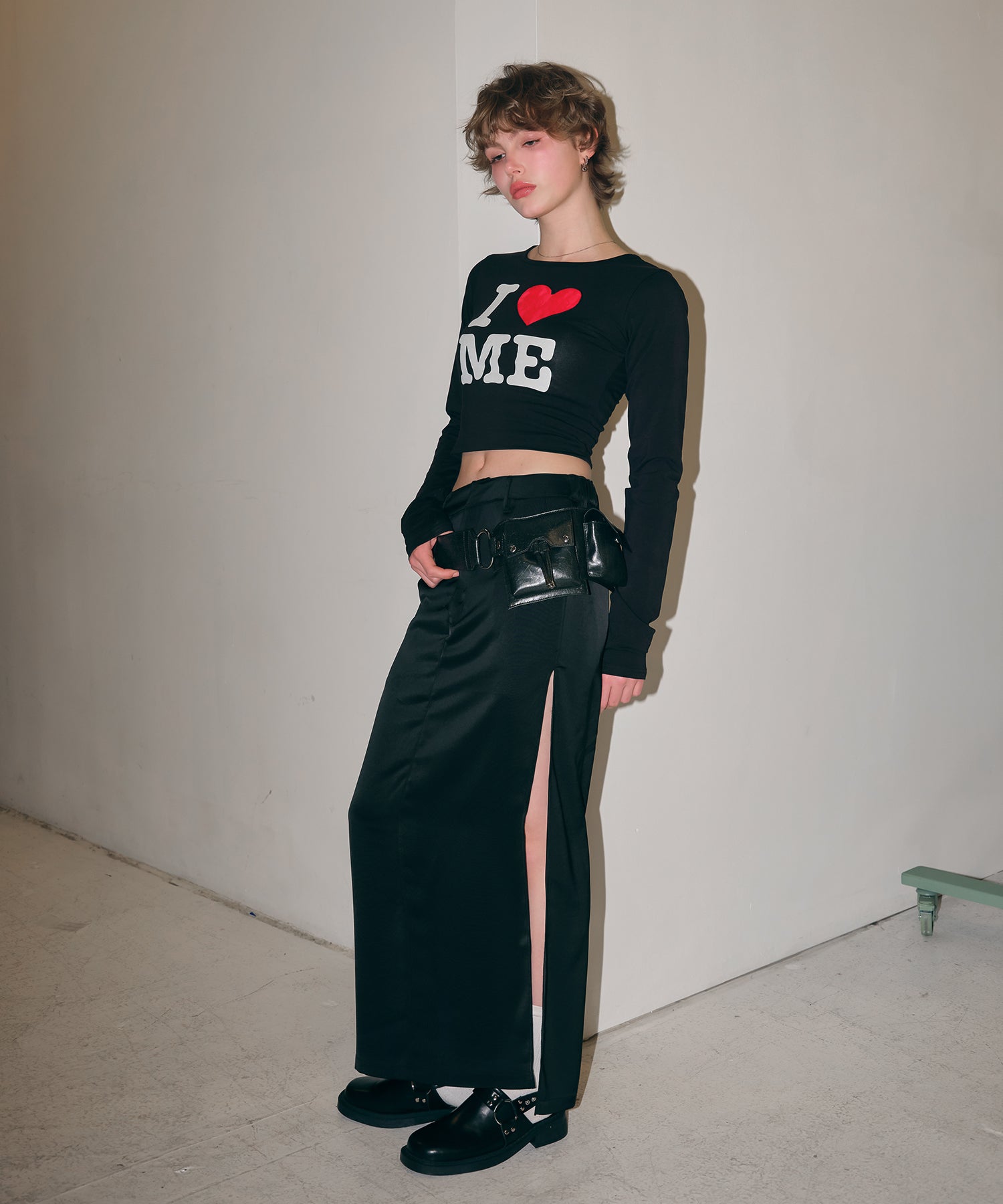 MODEL:170cm/COLOR:BLACK/SIZE:F