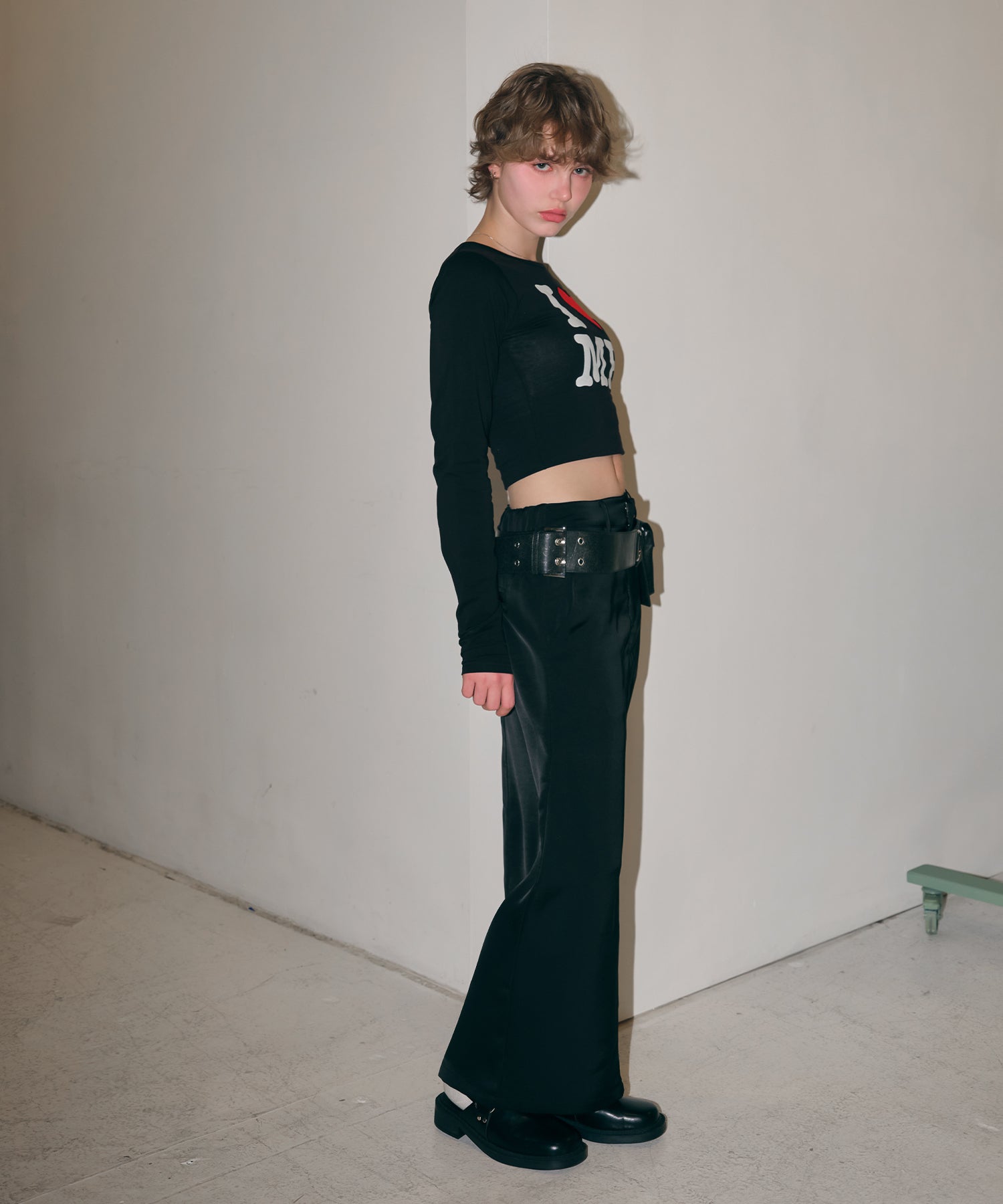 MODEL:170cm/COLOR:BLACK/SIZE:F