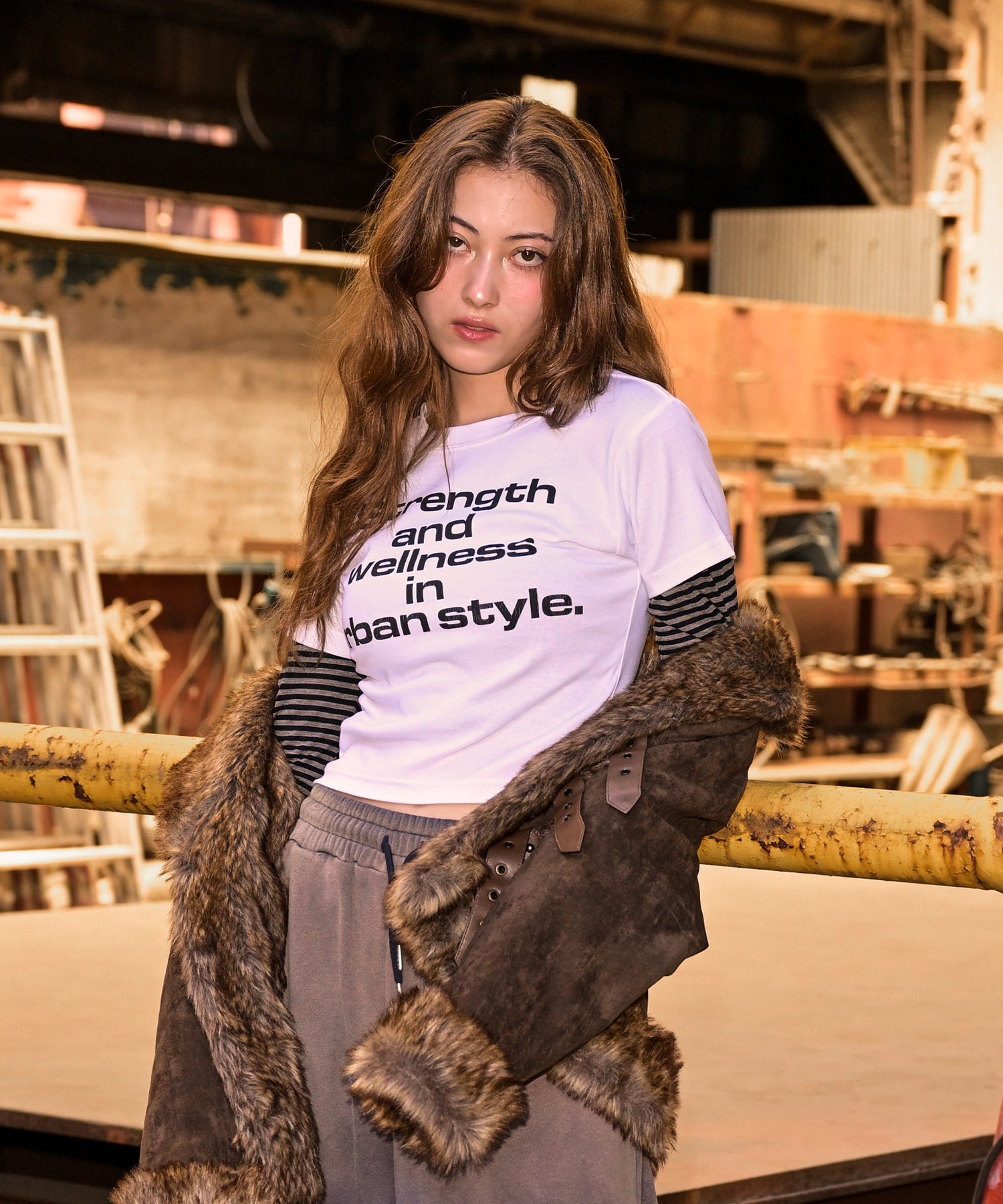 MODEL:163cm/COLOR:WHITE/SIZE:F