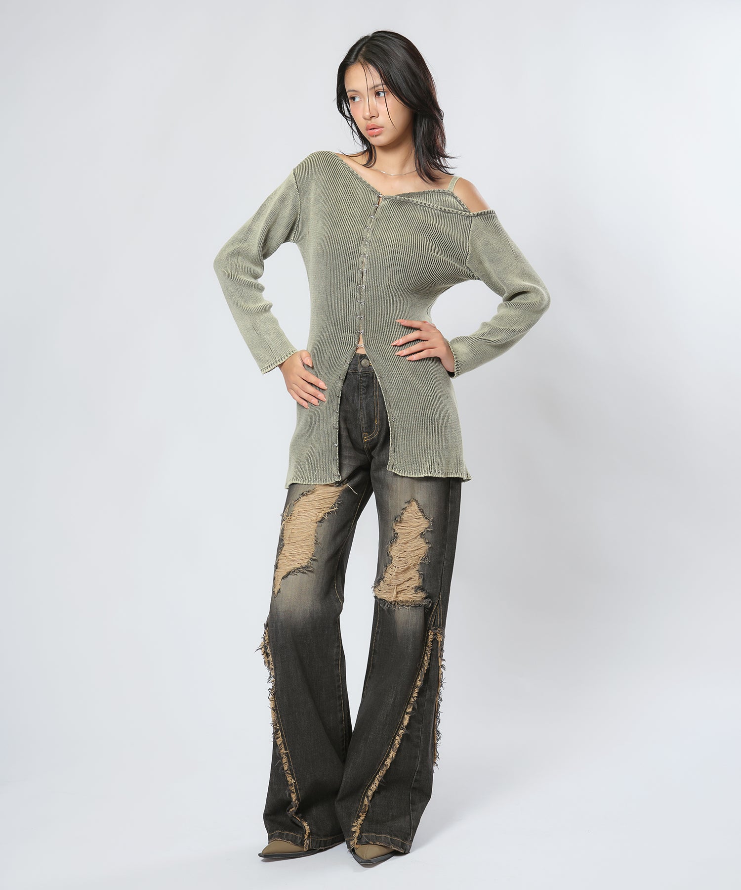 MODEL:170cm/COLOR:KHAKI/SIZE:F