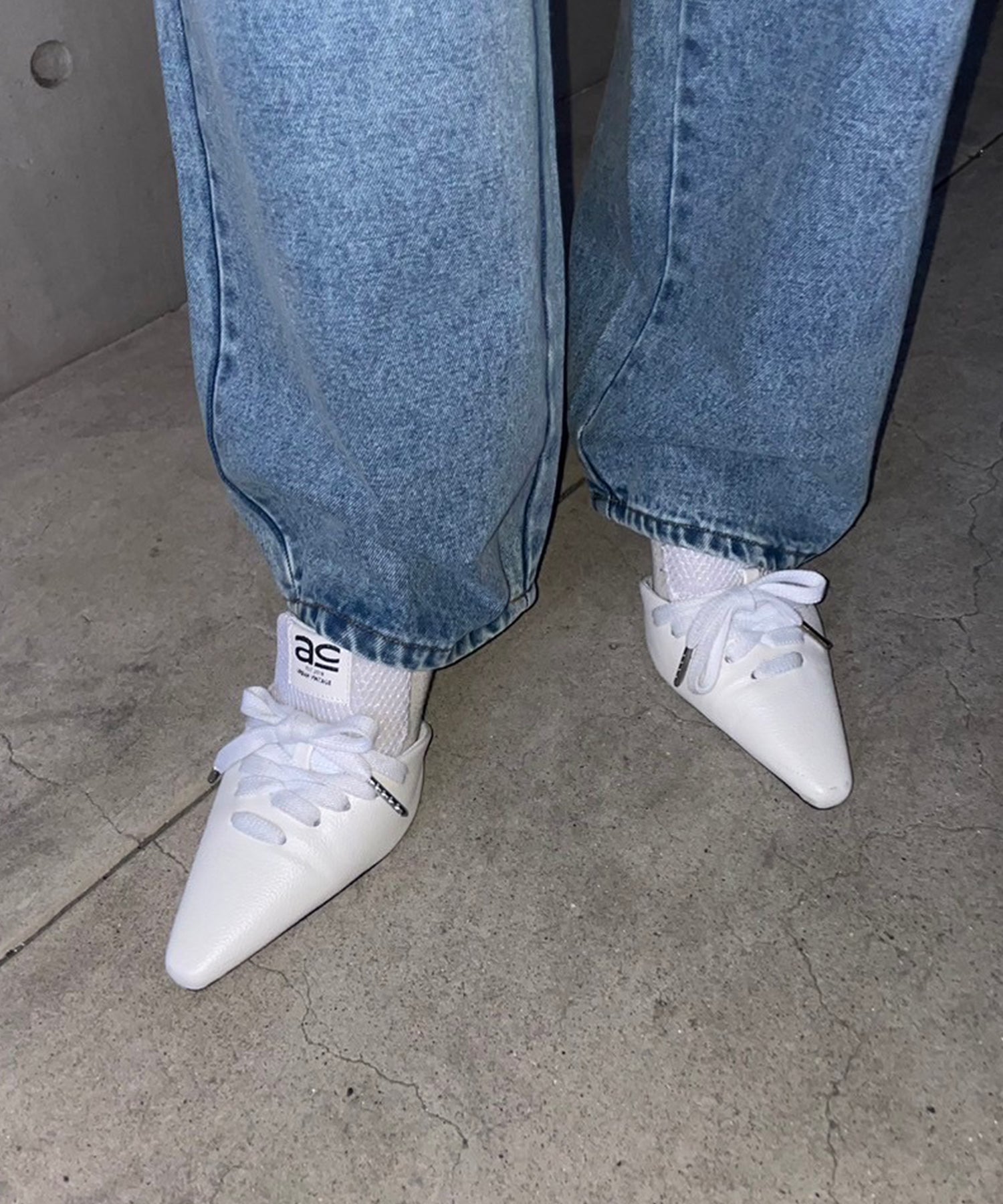 COLOR:WHITE/SIZE:M