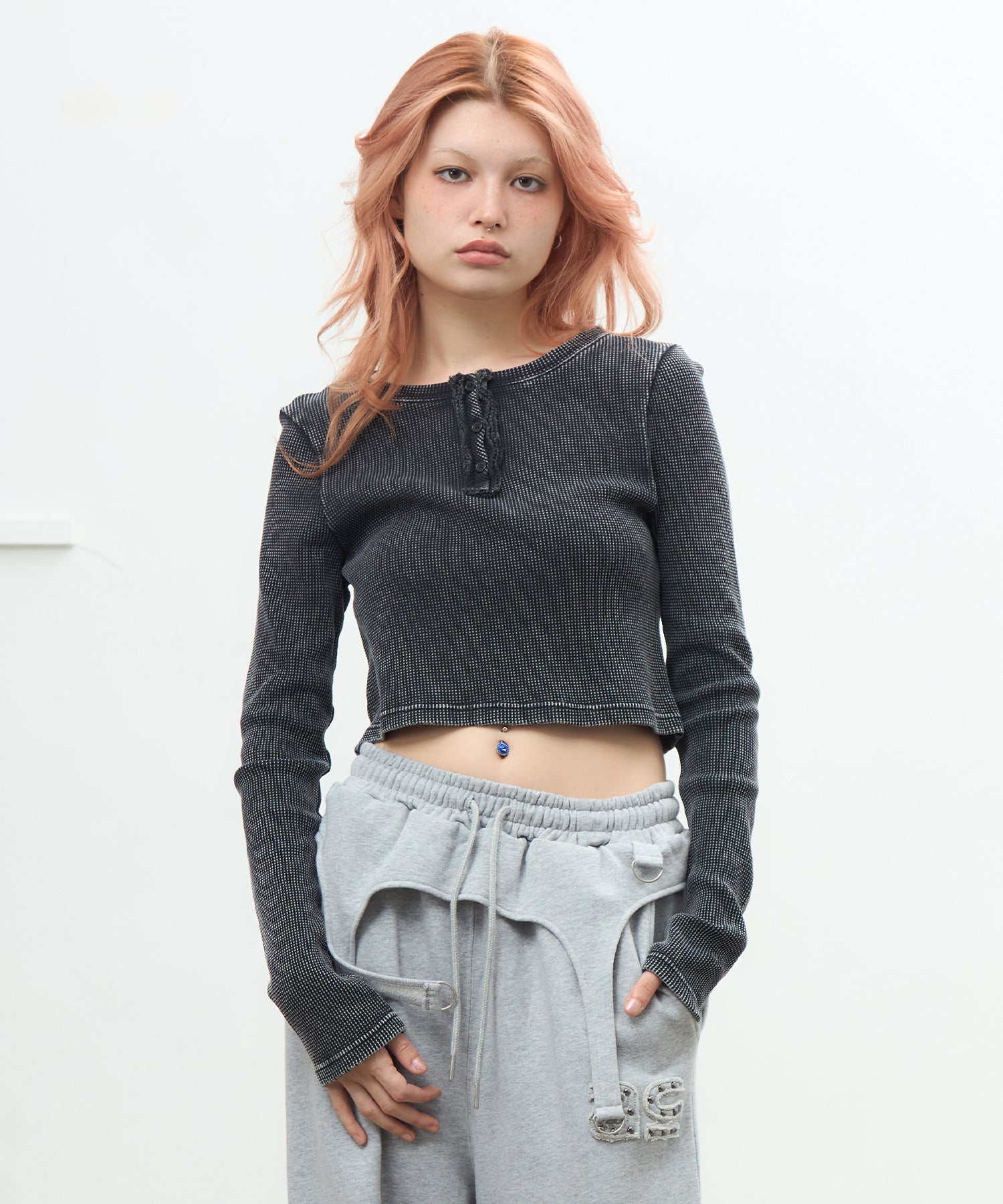 MODEL:170cm/COLOR:BLACK/SIZE:F