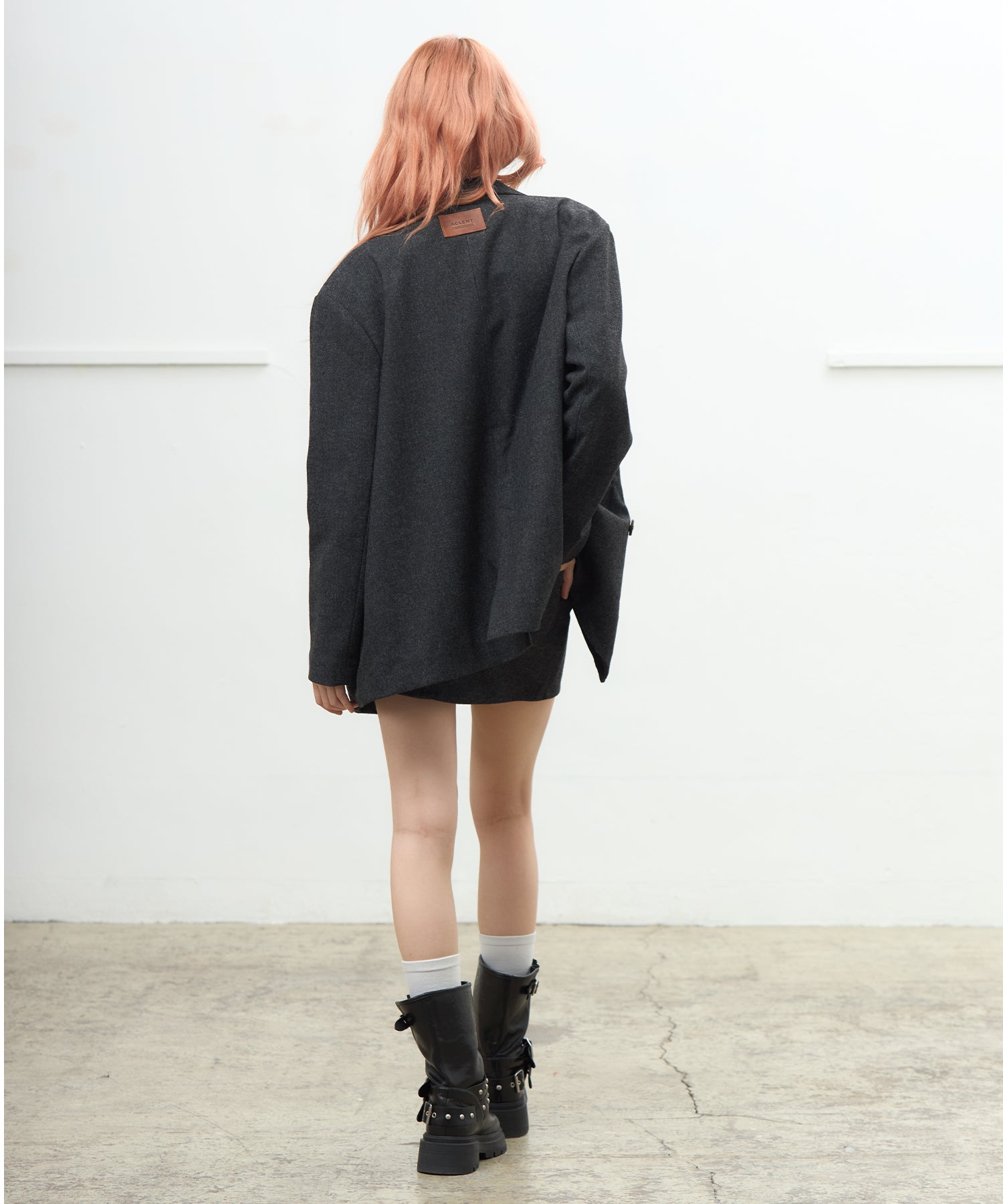 MODEL:170cm/COLOR:BLACK/SIZE:M