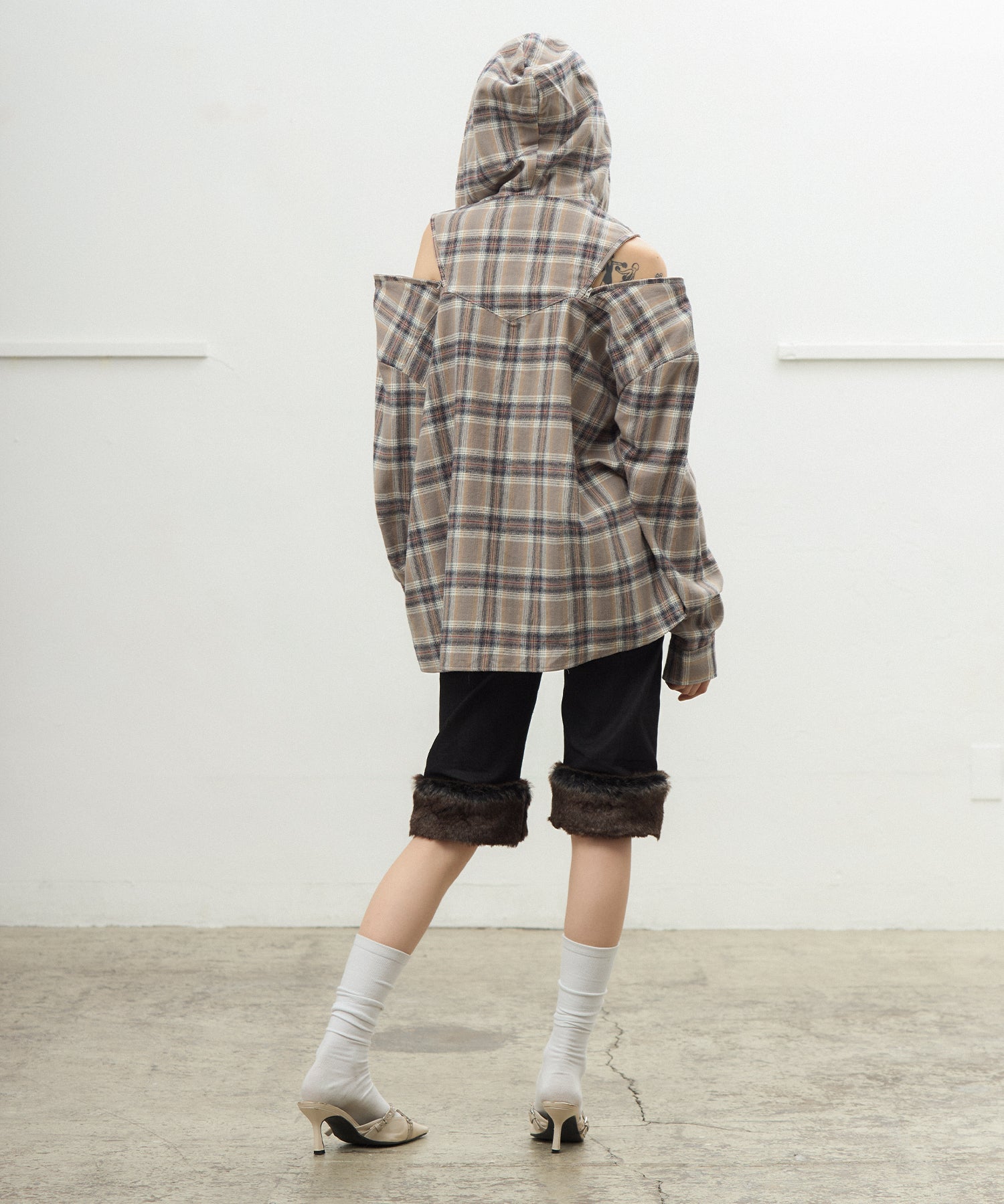 MODEL:170cm/COLOR:BEIGE/SIZE:F