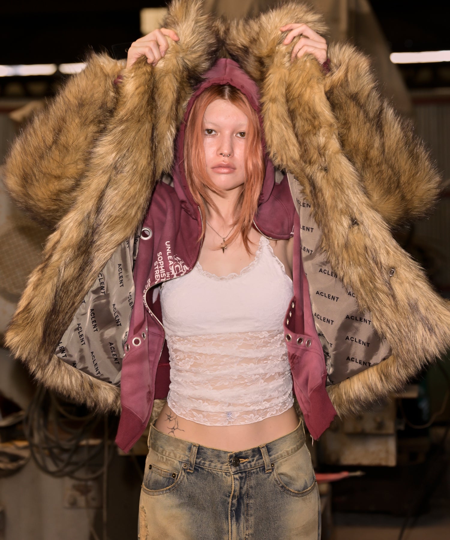 MODEL:170cm/COLOR:DARK RED/SIZE:F