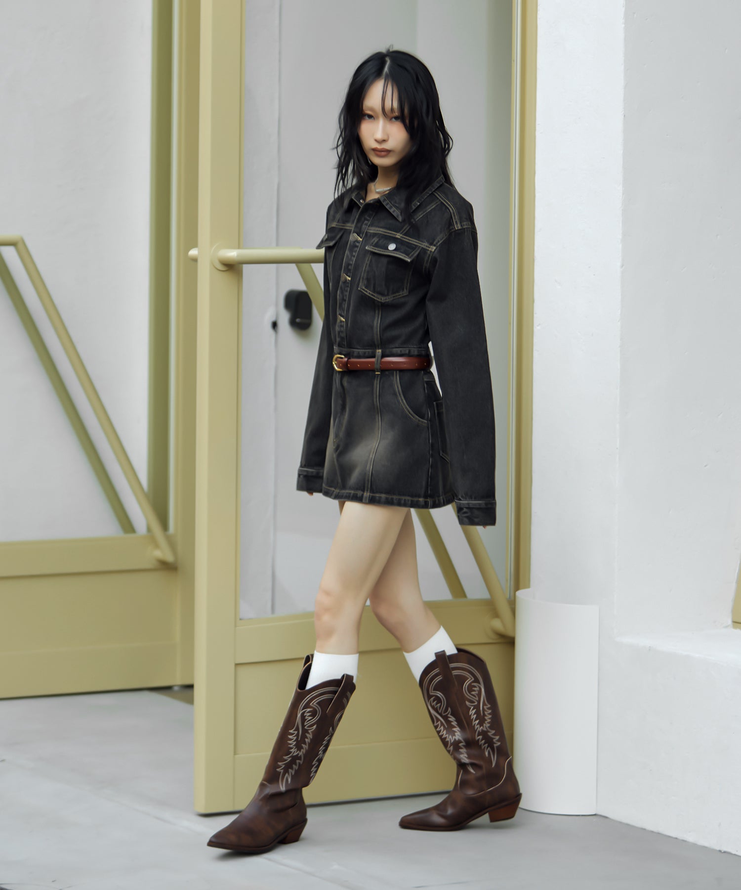 MODEL:170cm/COLOR:BLACK/SIZE:F