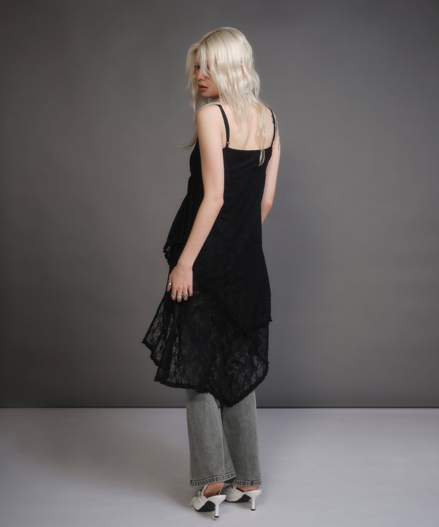 MODEL:170cm/COLOR:BLACK/SIZE:F