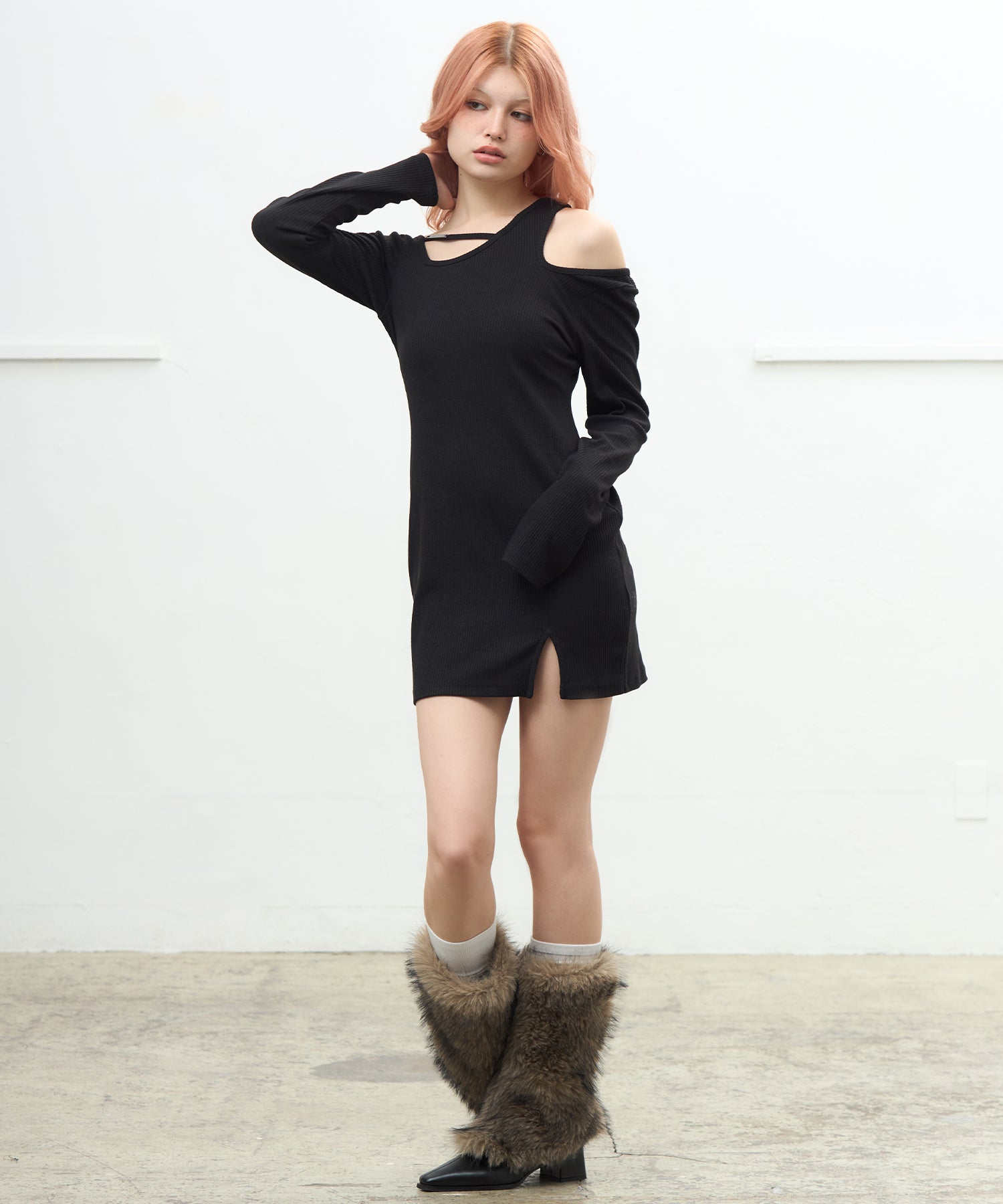 MODEL:170cm/COLOR:BLACK/SIZE:M