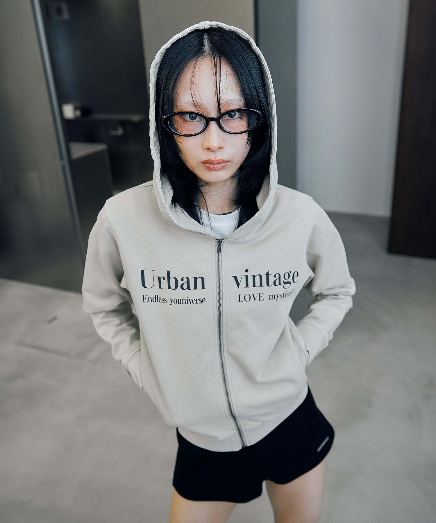 MODEL:170cm/COLOR:LIGHT BEIGE/SIZE:F