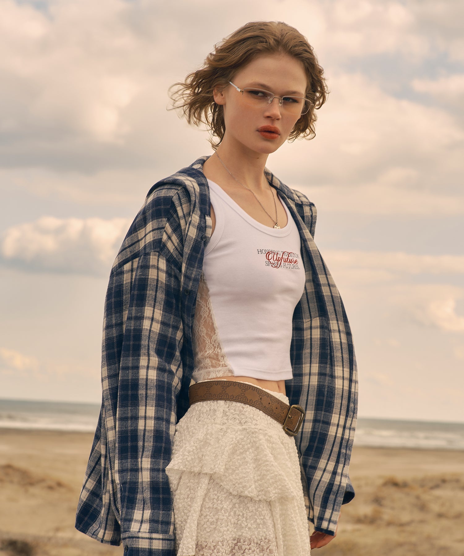 MODEL:173cm/COLOR:WHITE/SIZE:F