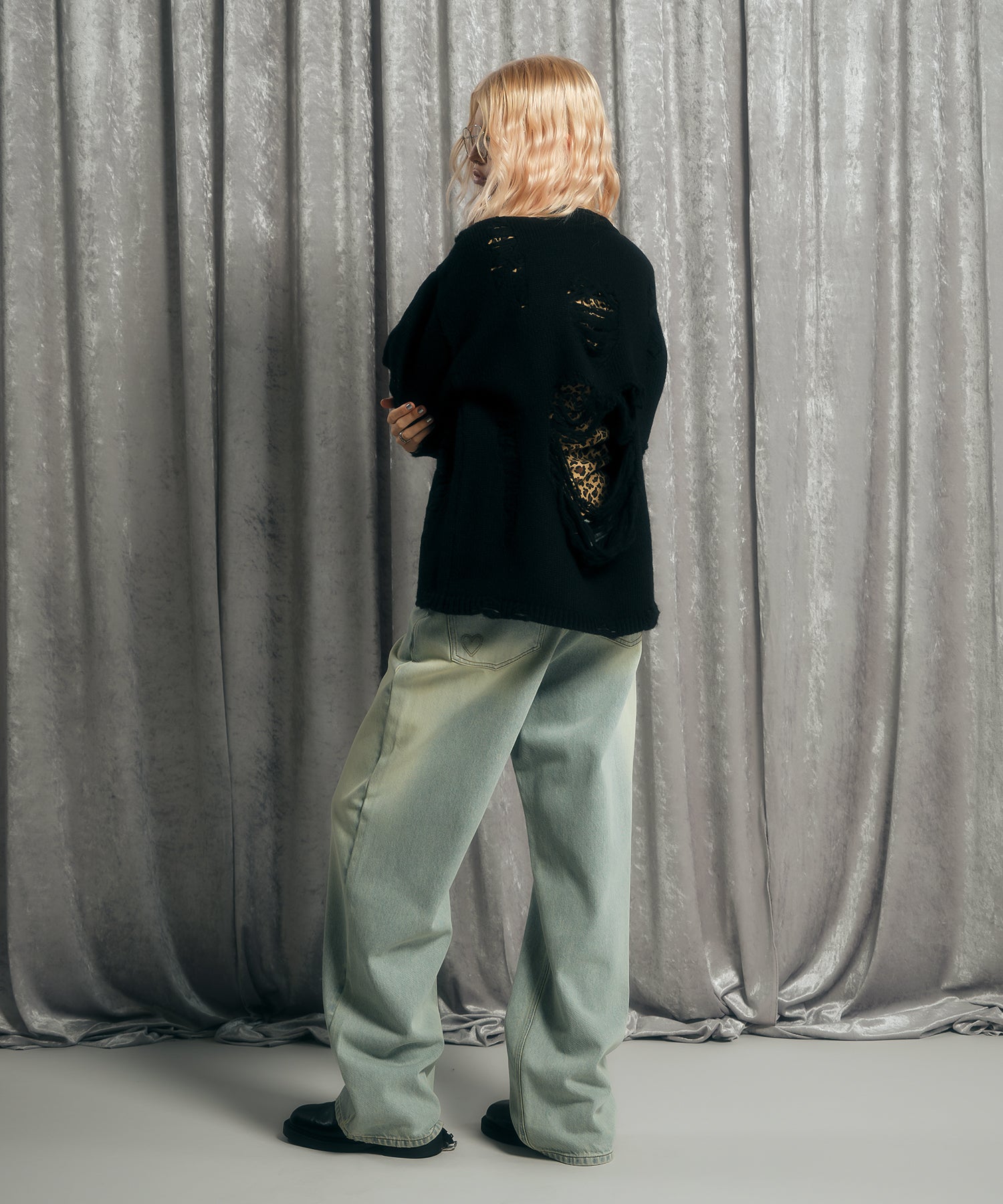 MODEL:170cm/COLOR:BLACK/SIZE:F