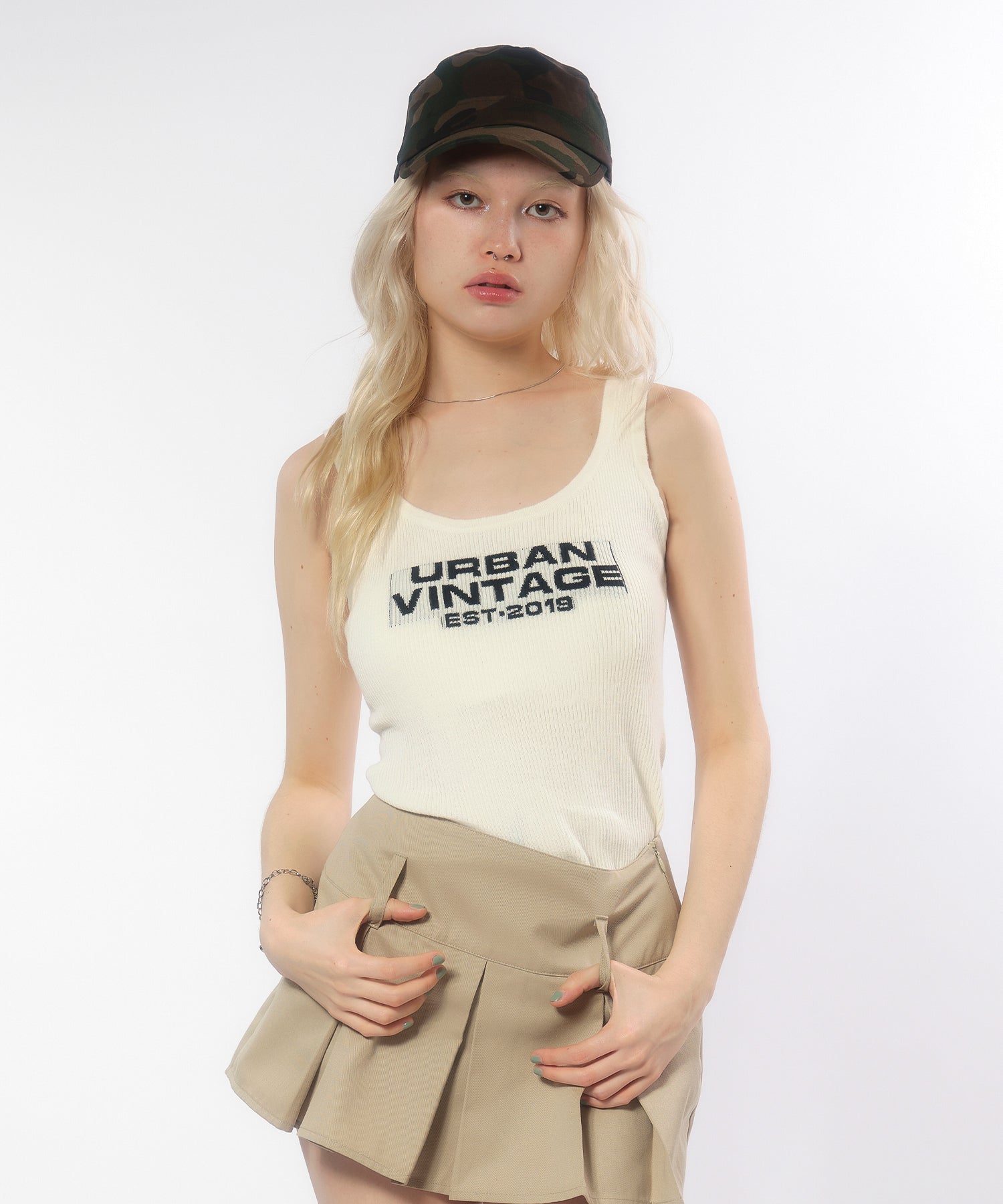 MODEL:170cm/COLOR:WHITE/SIZE:F