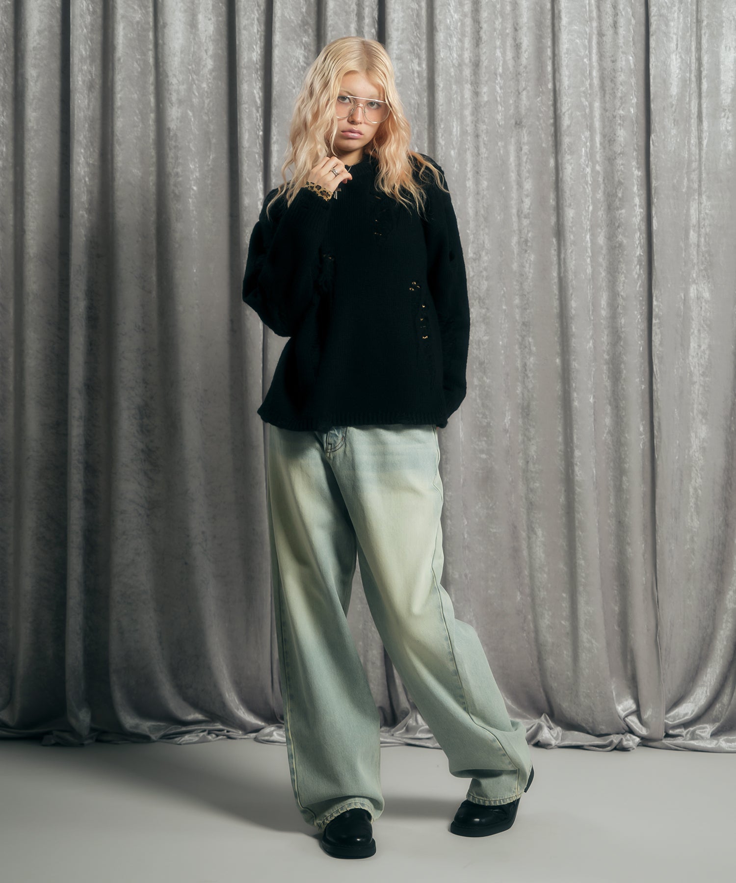 MODEL:170cm/COLOR:BLACK/SIZE:F