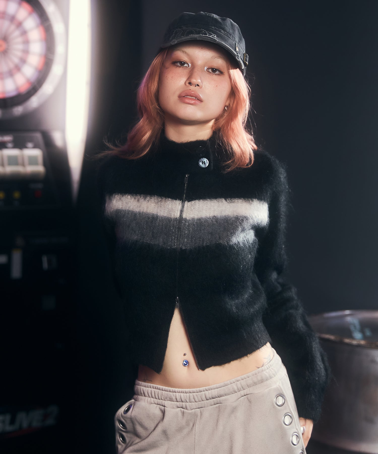 MODEL:170cm/COLOR:BLACK/SIZE:F