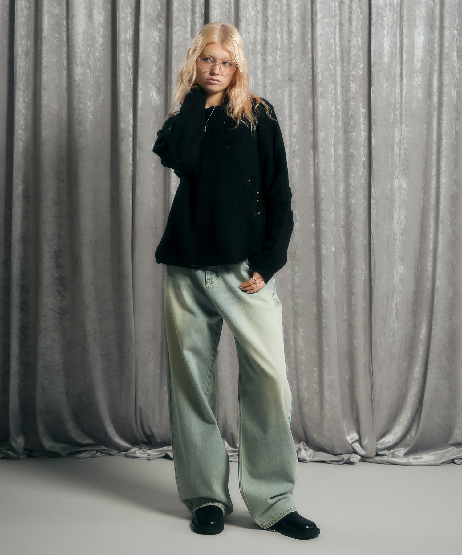 MODEL:170cm/COLOR:BLACK/SIZE:F