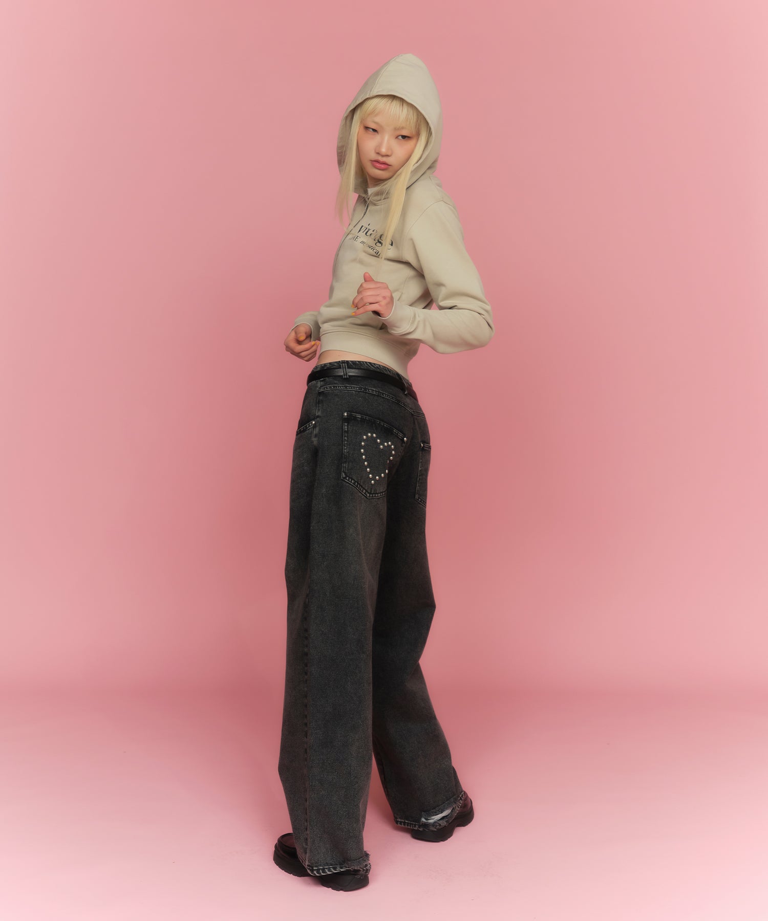 MODEL:174cm/COLOR:BLACK/SIZE:M