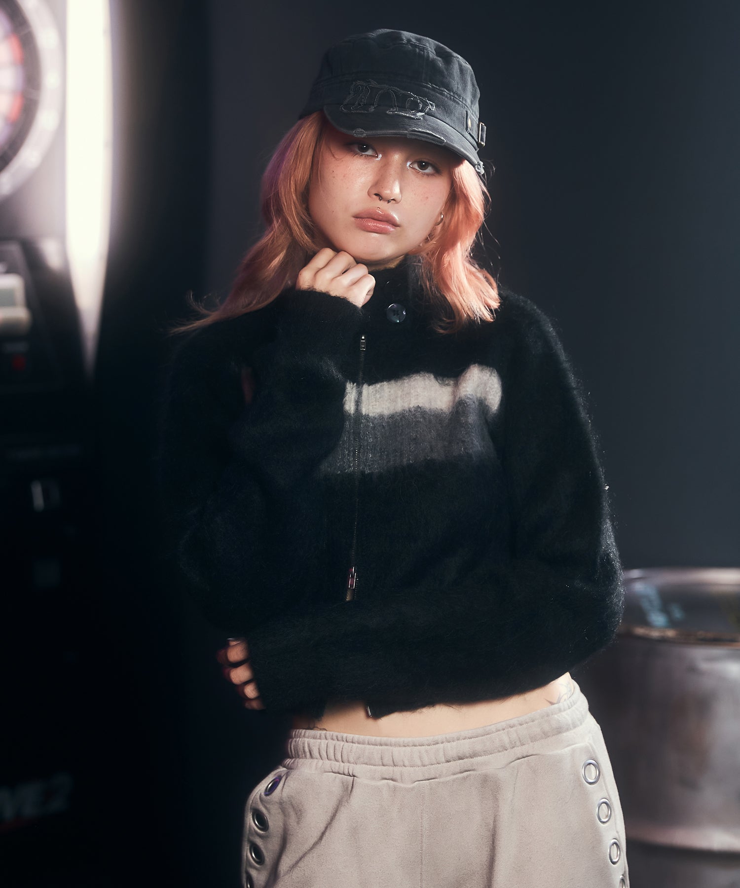 MODEL:170cm/COLOR:BLACK/SIZE:F