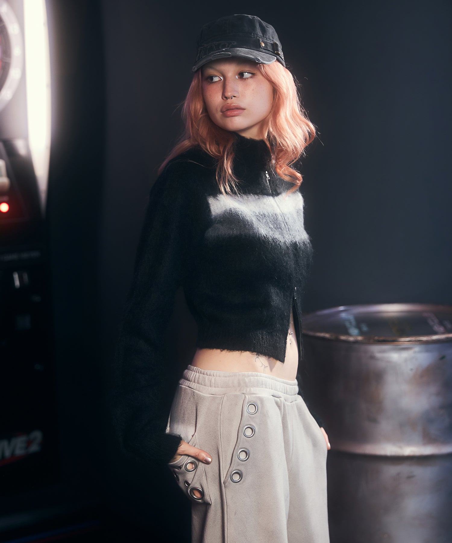 MODEL:170cm/COLOR:BLACK/SIZE:F