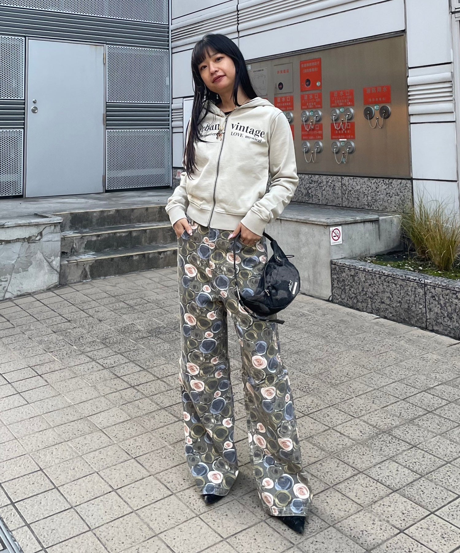 STAFF:155cm/COLOR:LIGHTBEIGE/SIZE:F