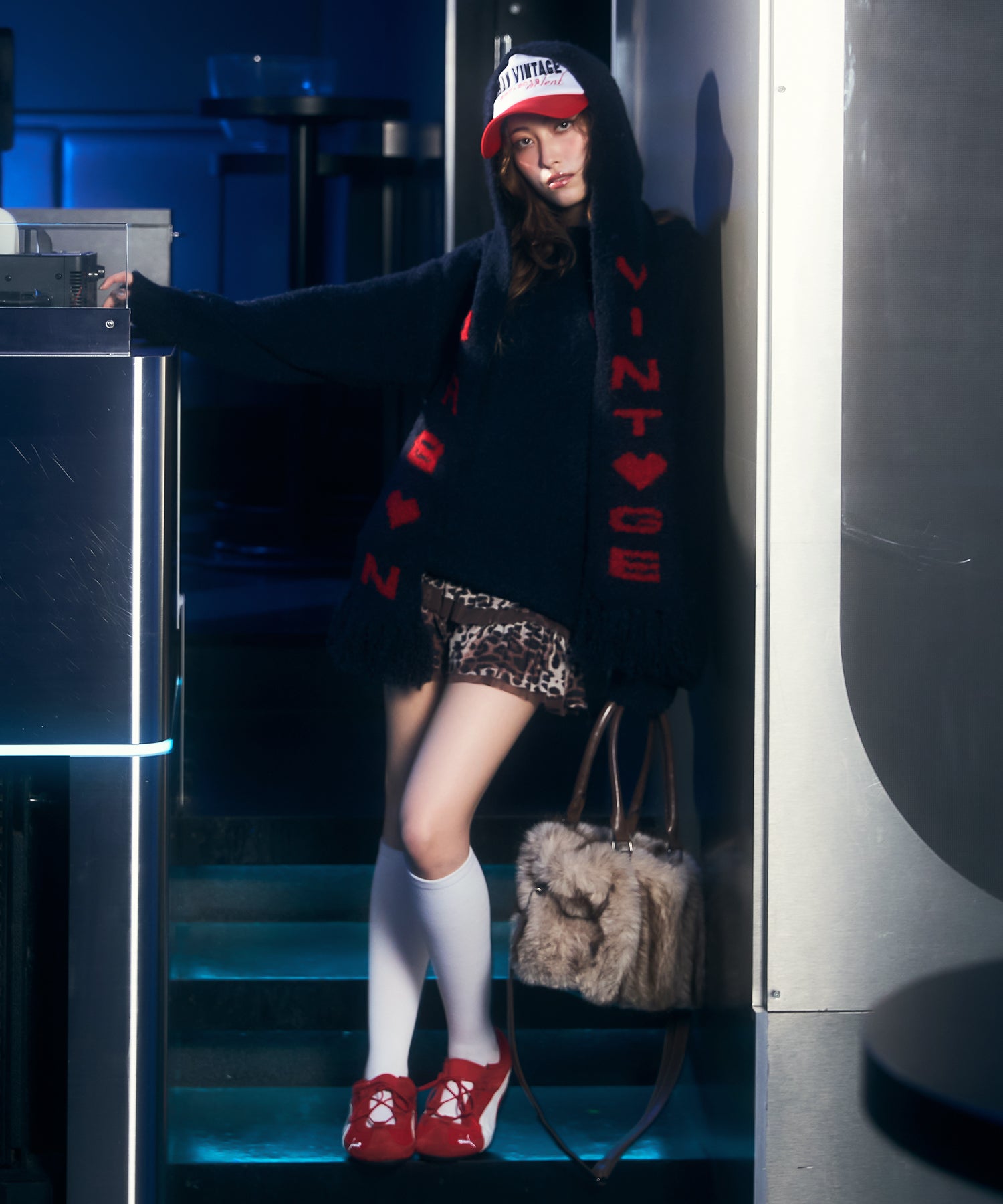 MODEL:170cm/COLOR:NAVY/SIZE:F