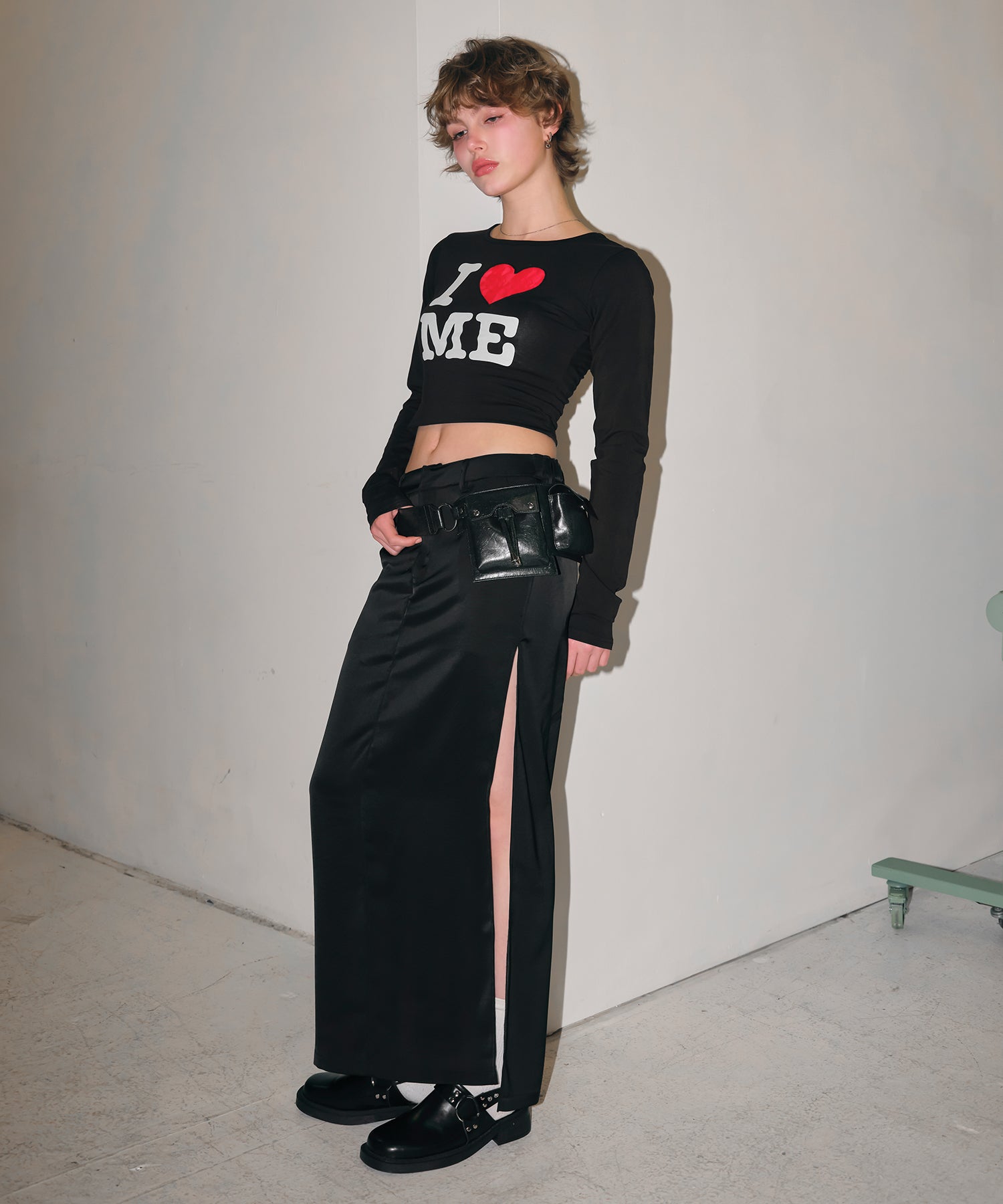 MODEL:170cm/COLOR:BLACK/SIZE:F