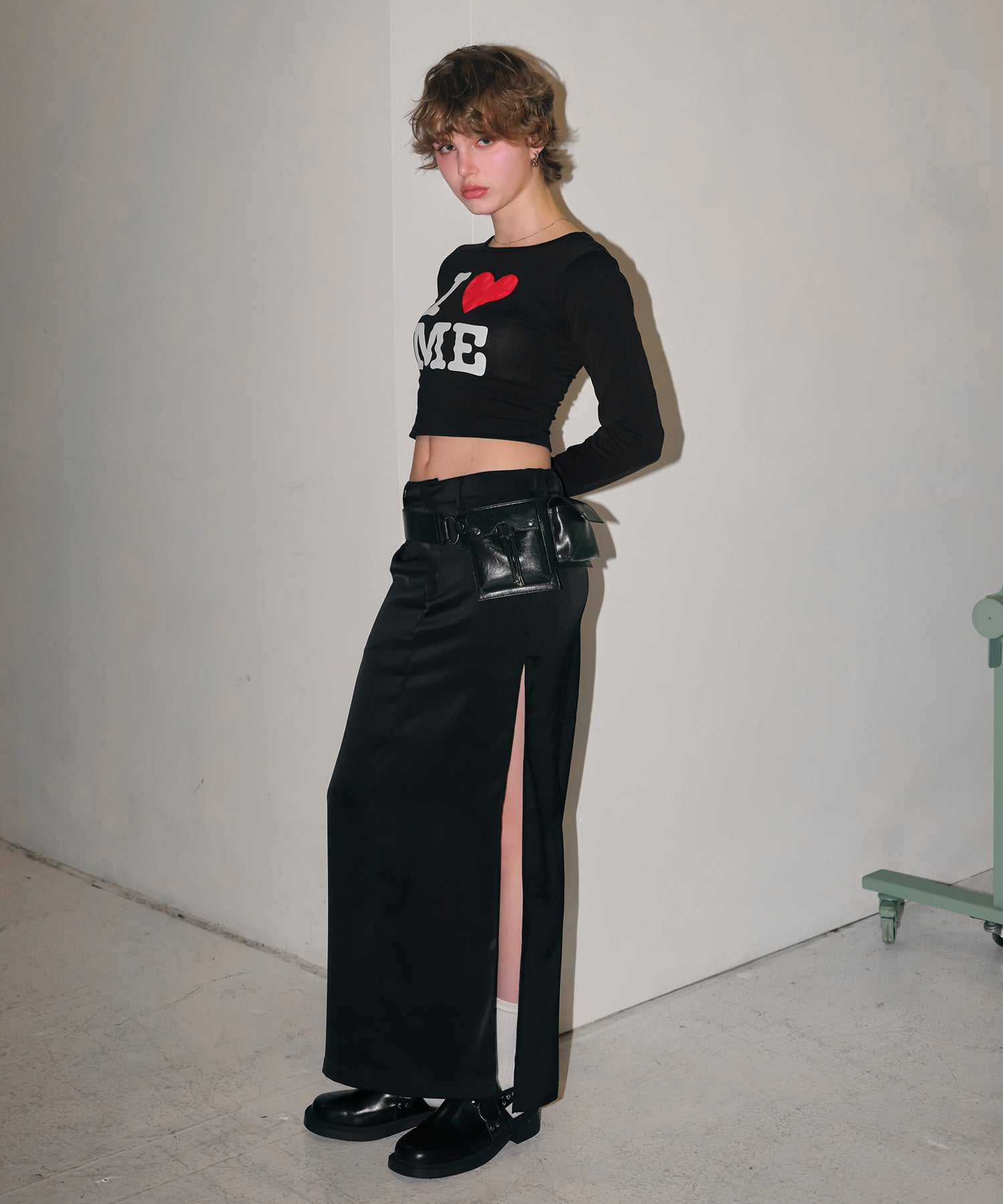 MODEL:170cm/COLOR:BLACK/SIZE:F