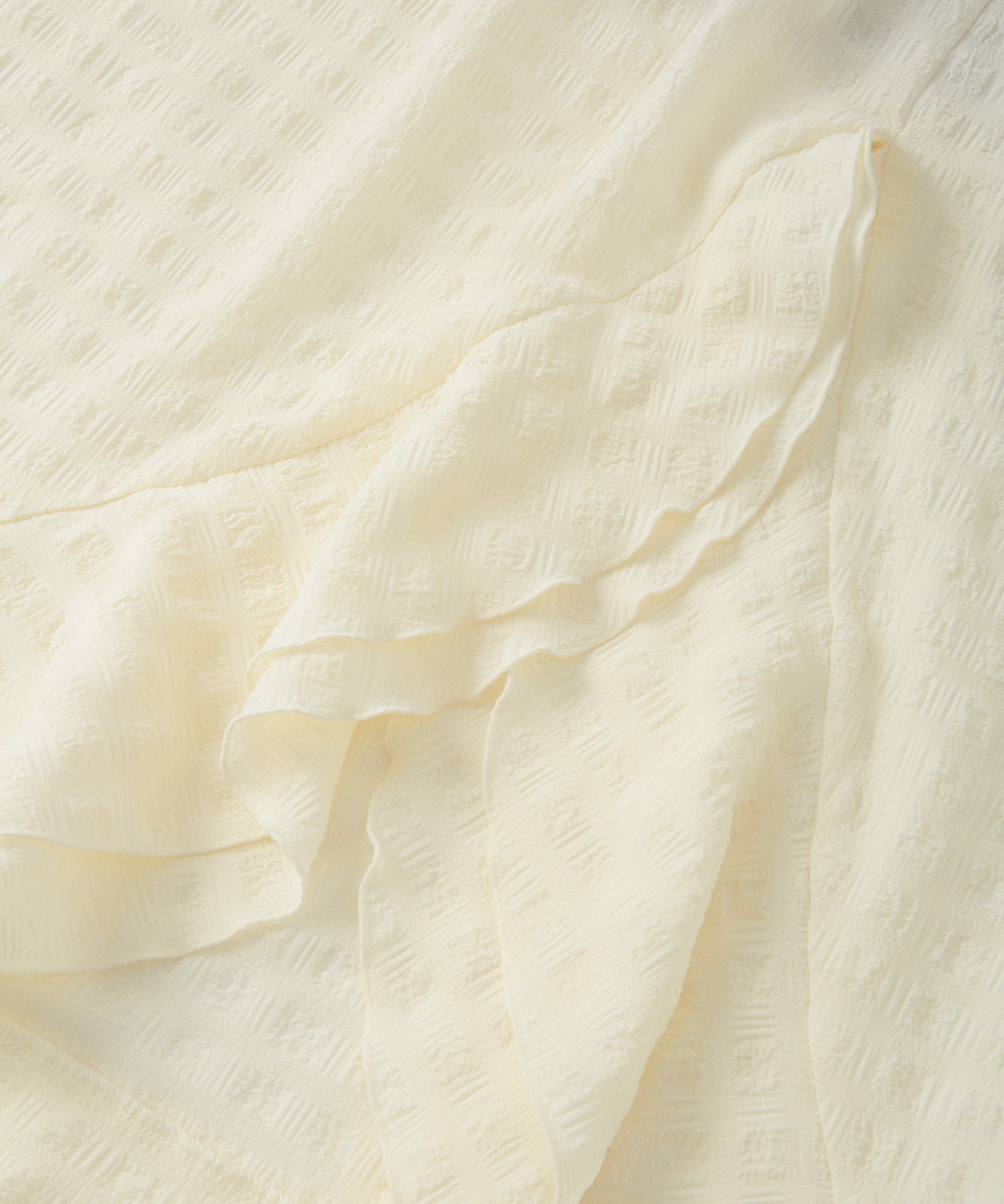 アシンメトリーティアードスカート