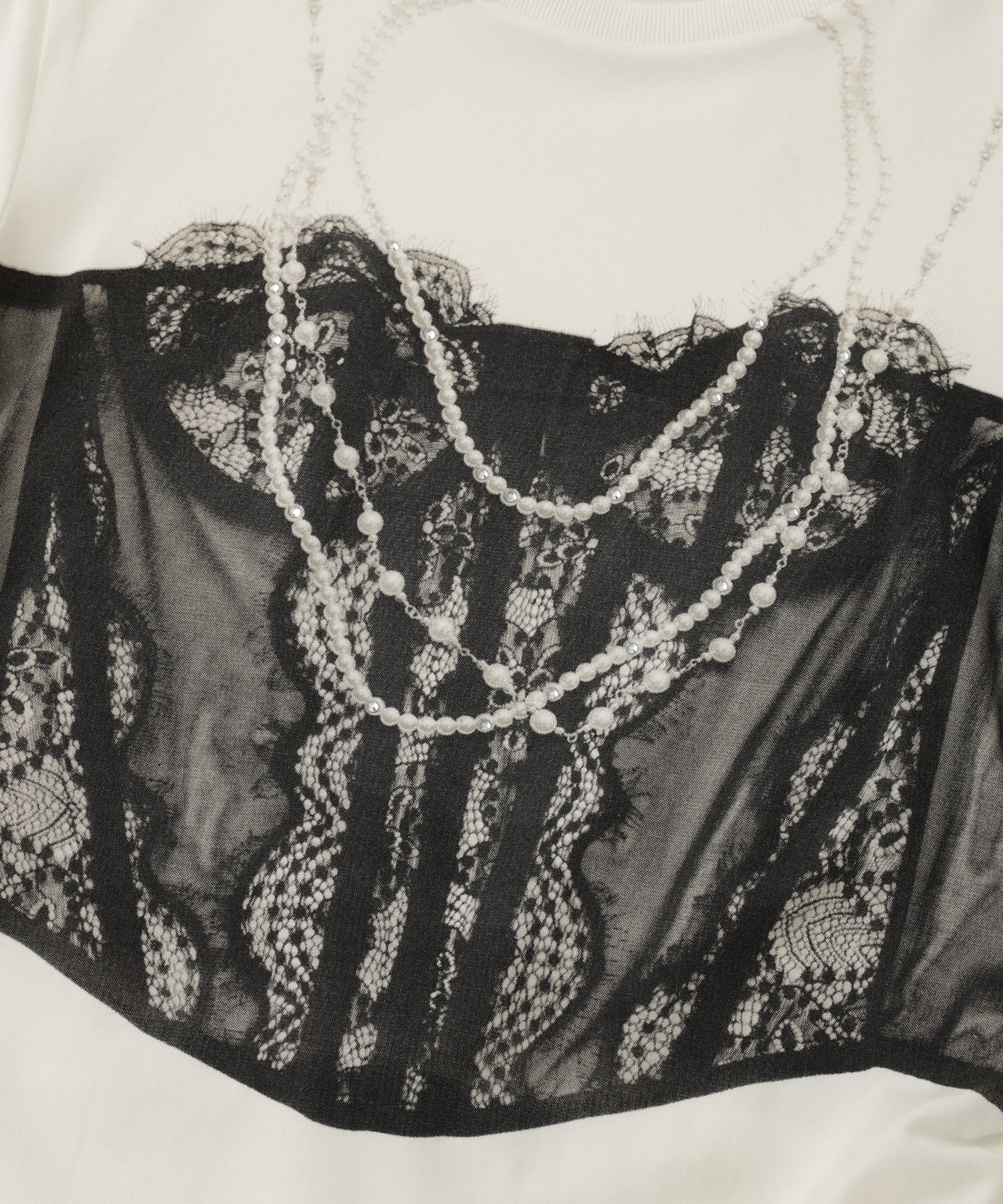 Lingerie Trompe l’œil Tee