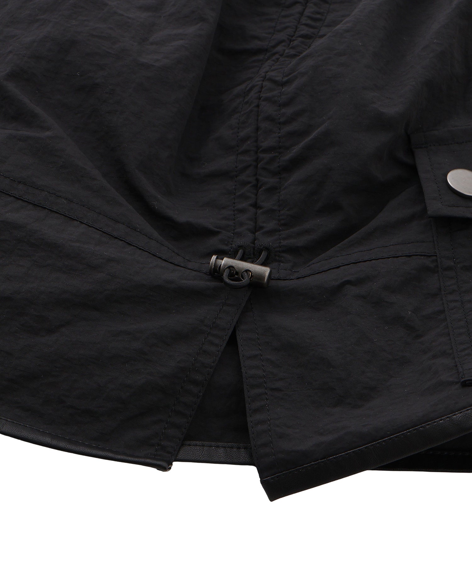 レザーパンピングナイロンミニスカート