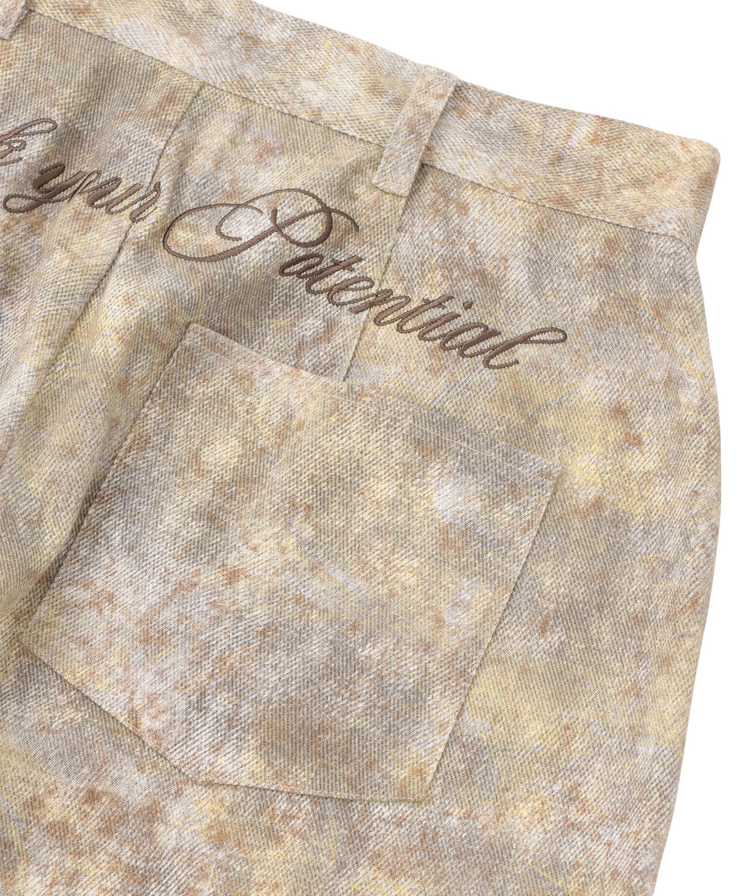 バックロゴニュアンスパターンパンツ