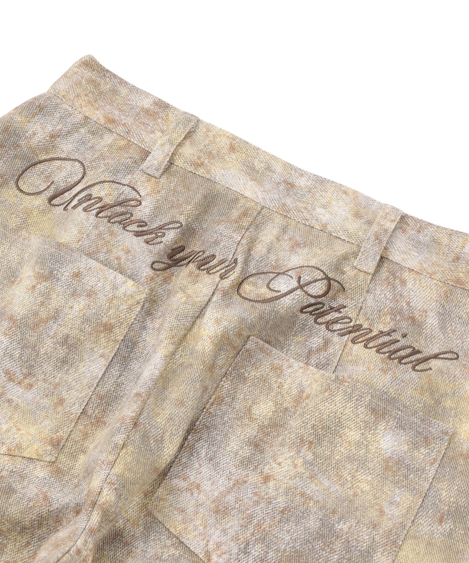 バックロゴニュアンスパターンパンツ