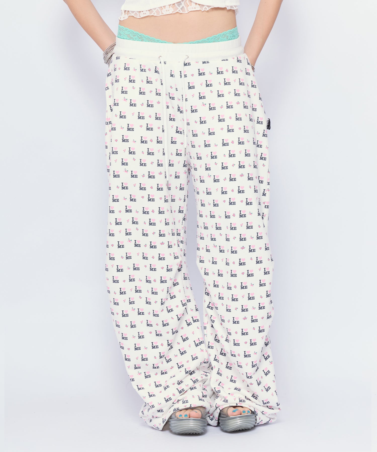 MODEL:170cm/COLOR:WHT/SIZE:F