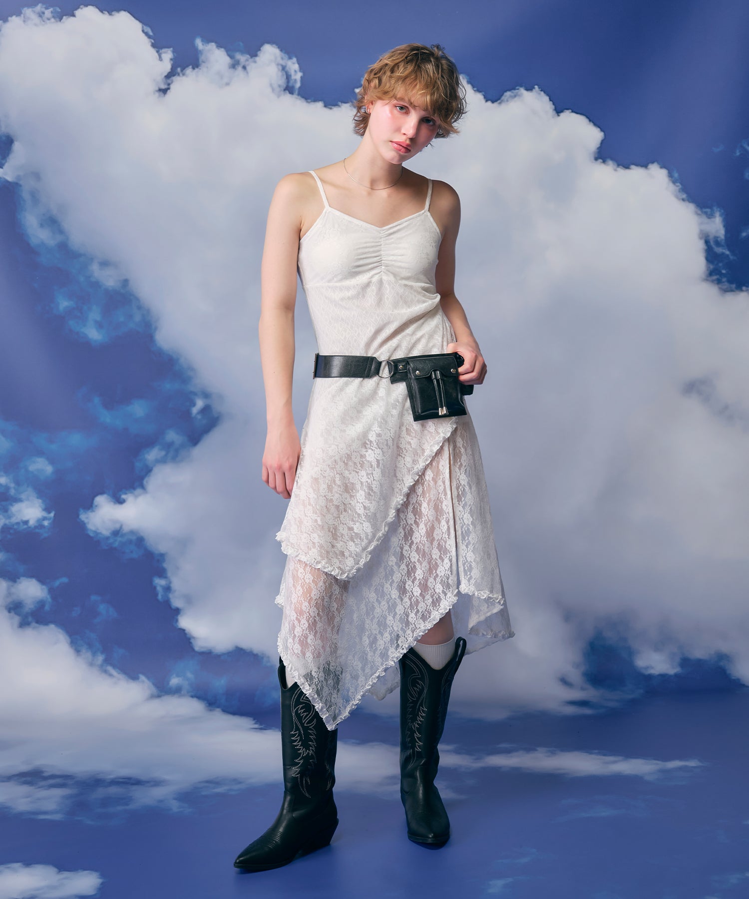 MODEL:170cm/COLOR:WHITE/SIZE:F