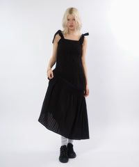 BLK / F