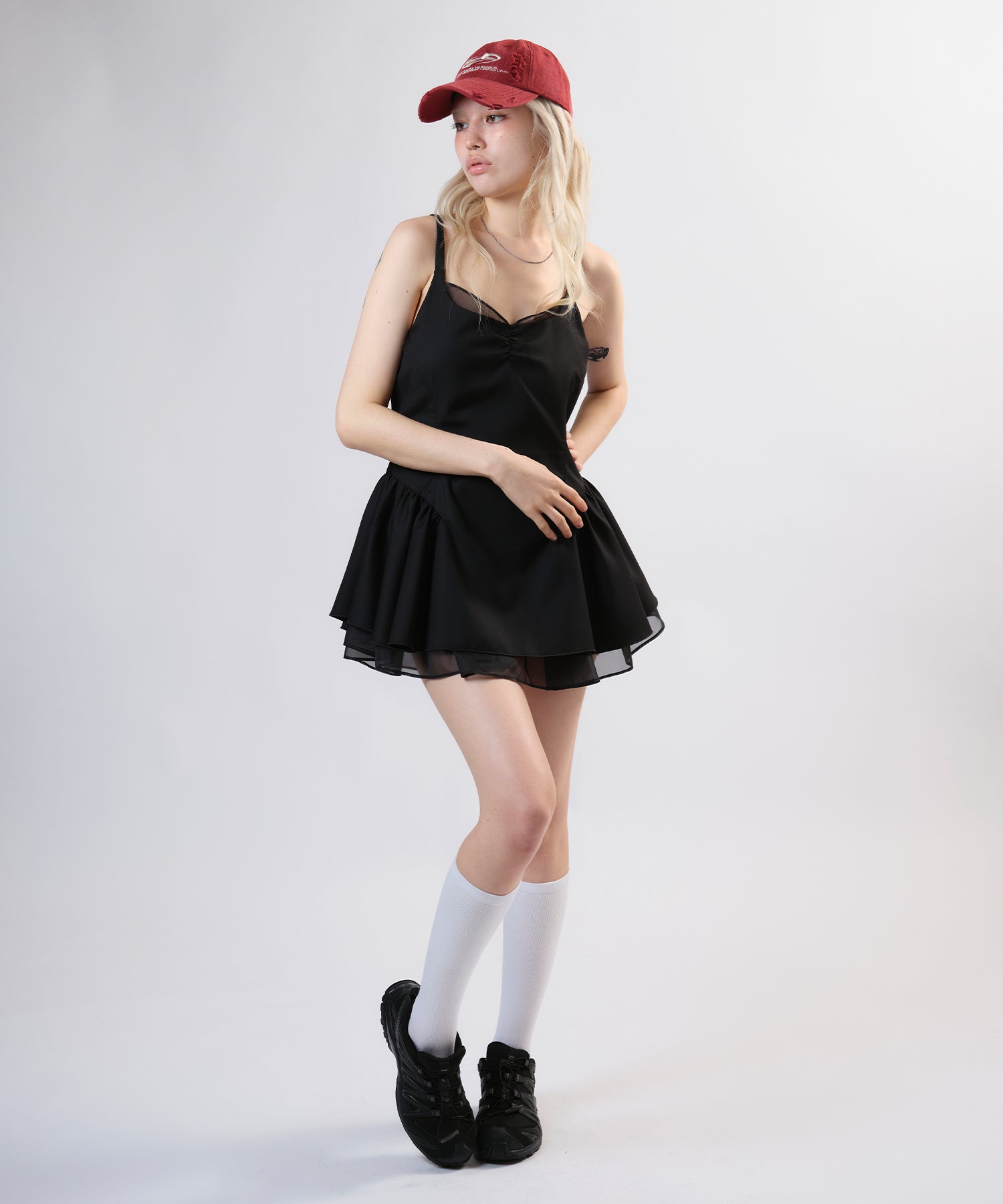 MODEL:170cm/COLOR:BLACK/SIZE:F