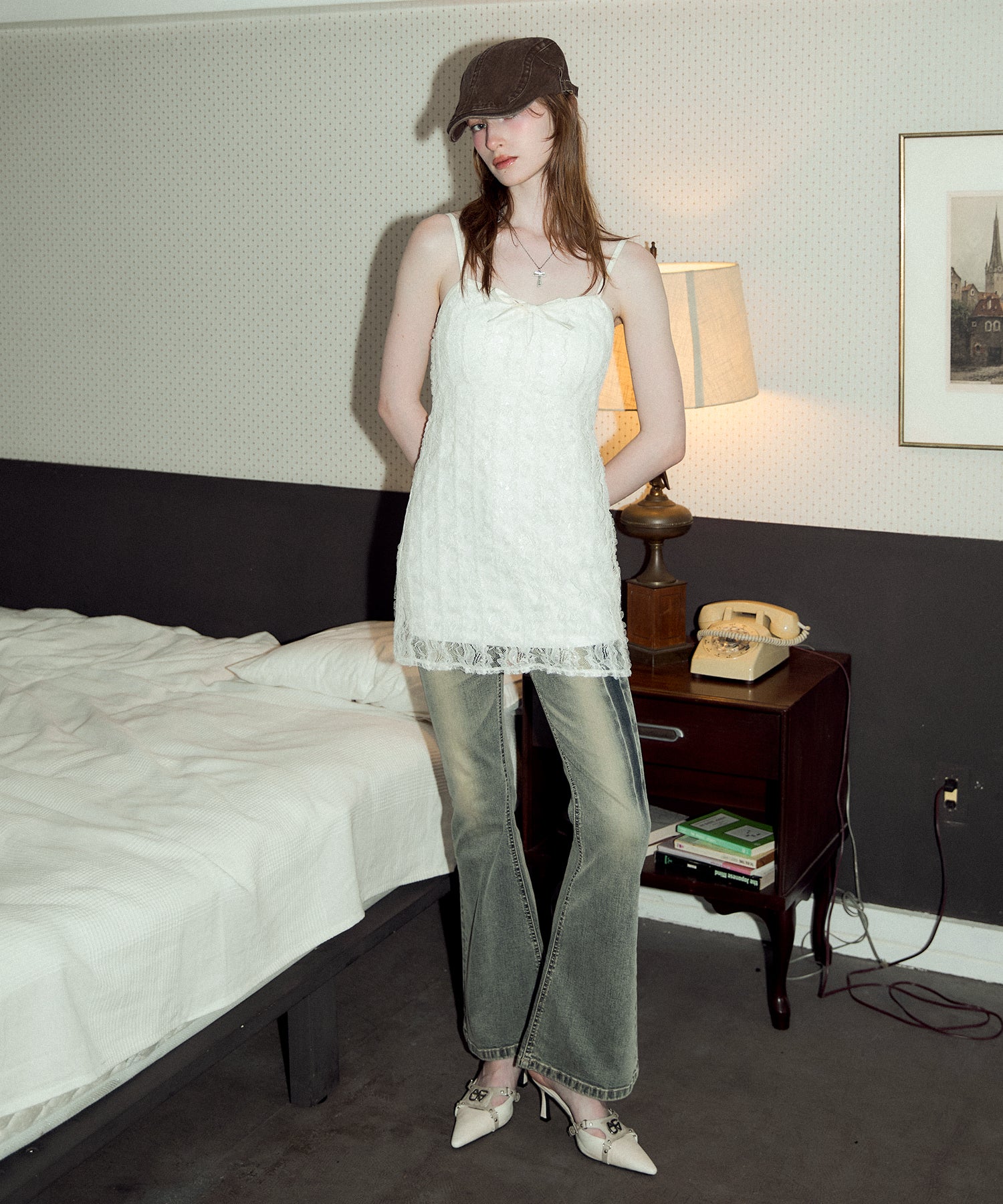 MODEL:174cm/COLOR:WHITE/SIZE:F